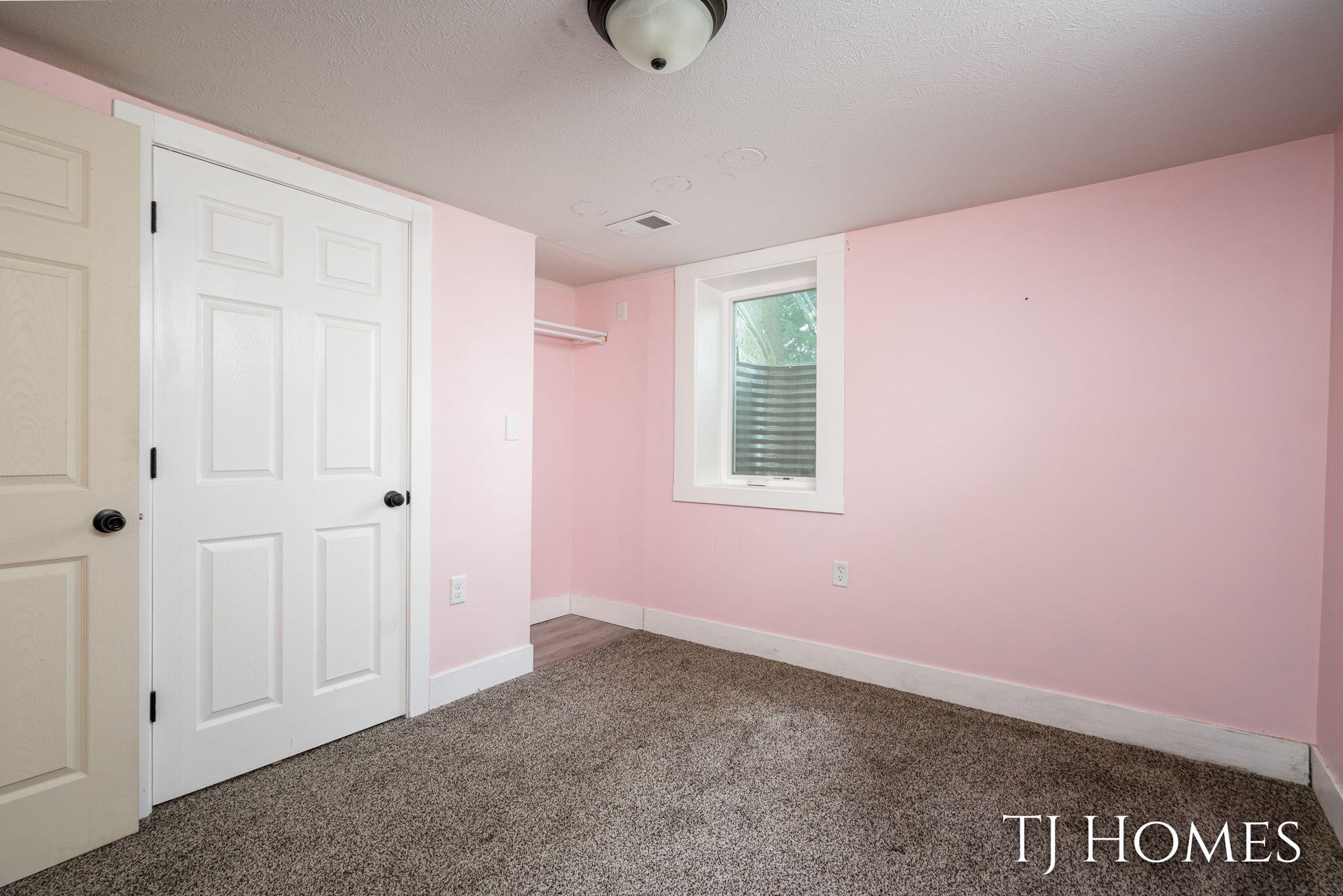 52 Holly Street SW Grand Rapids MI 49548