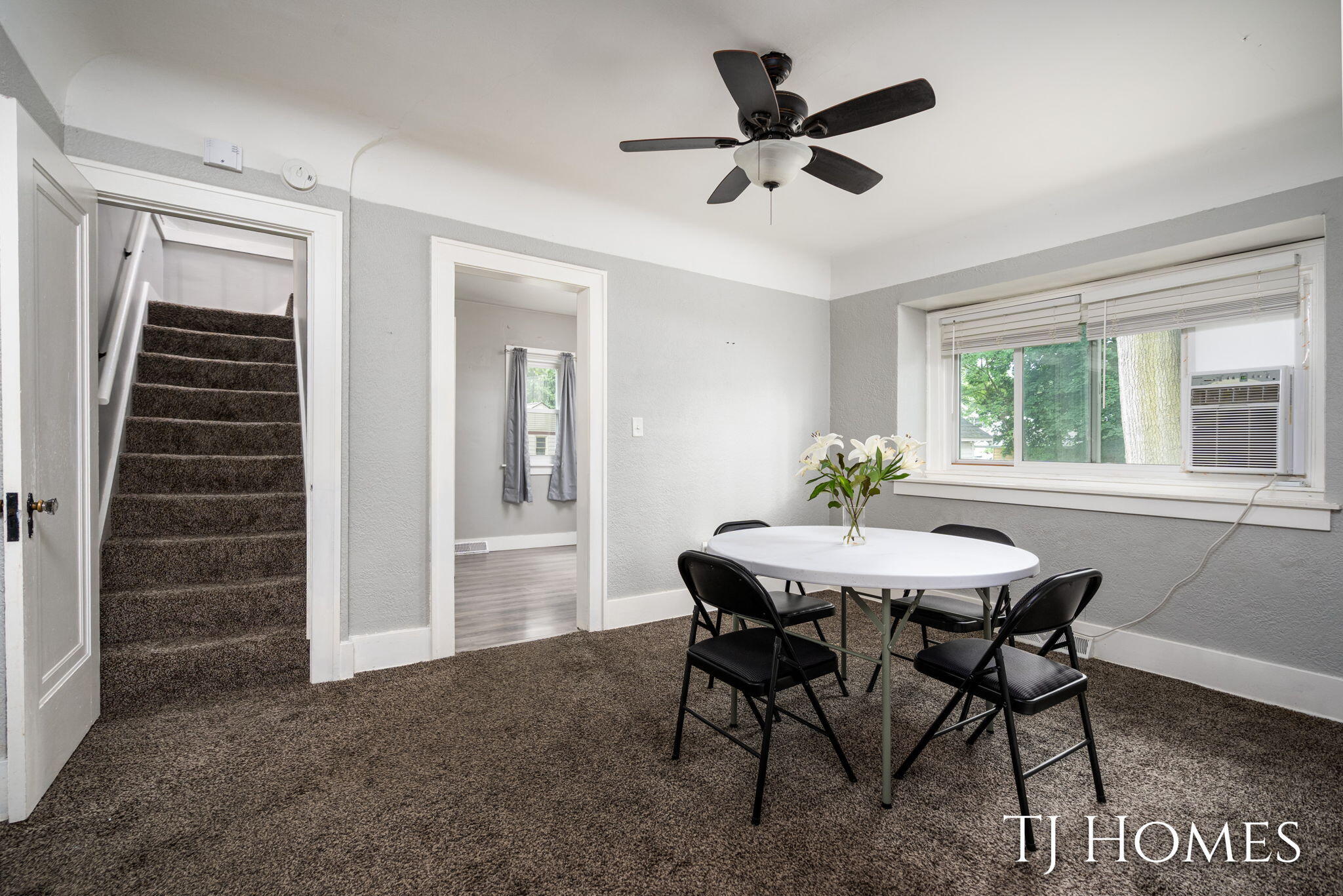 52 Holly Street SW Grand Rapids MI 49548