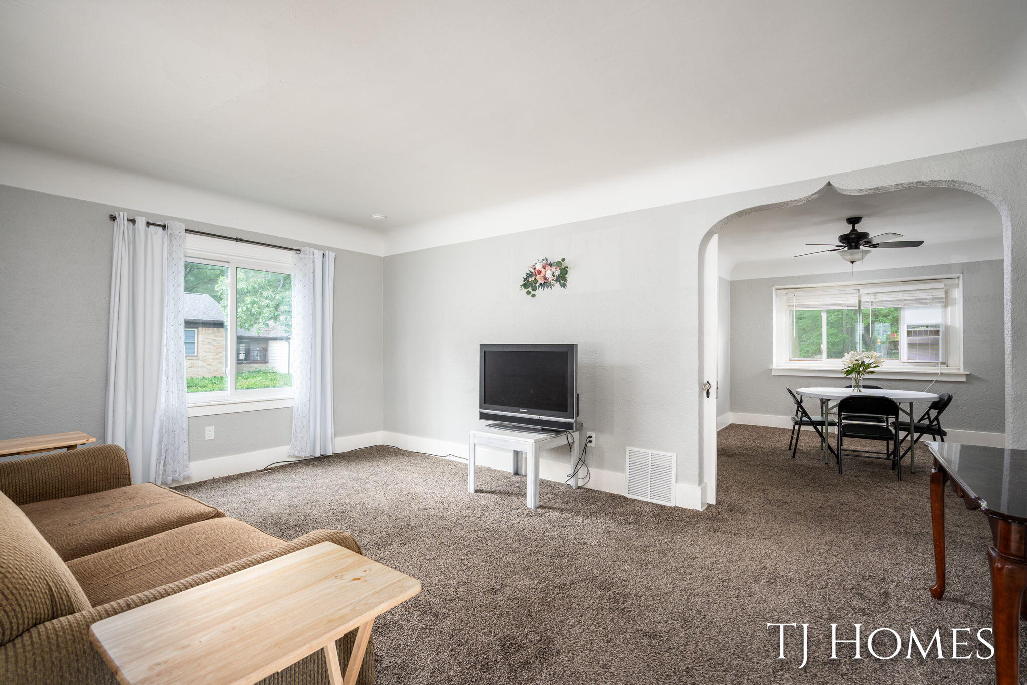 52 Holly Street SW Grand Rapids MI 49548