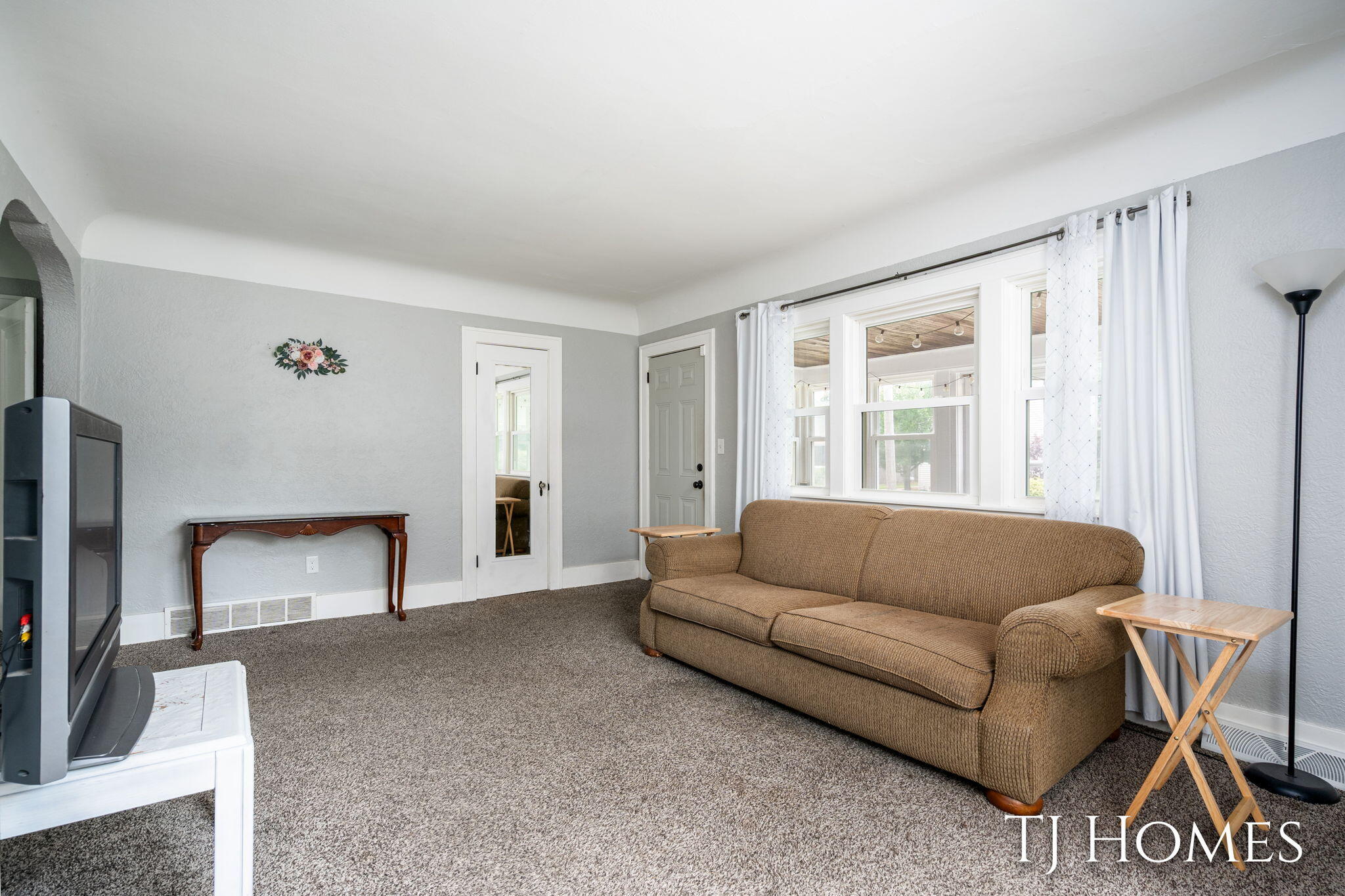 52 Holly Street SW Grand Rapids MI 49548