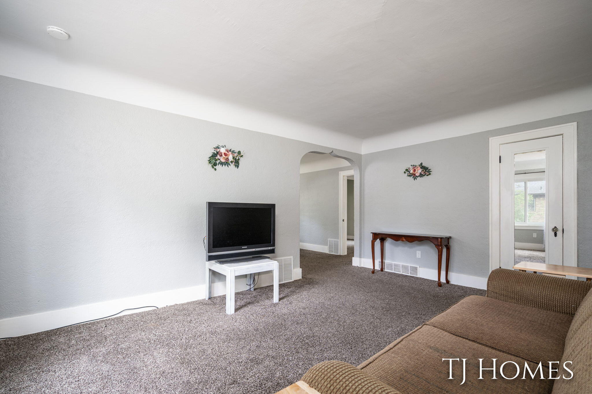 52 Holly Street SW Grand Rapids MI 49548