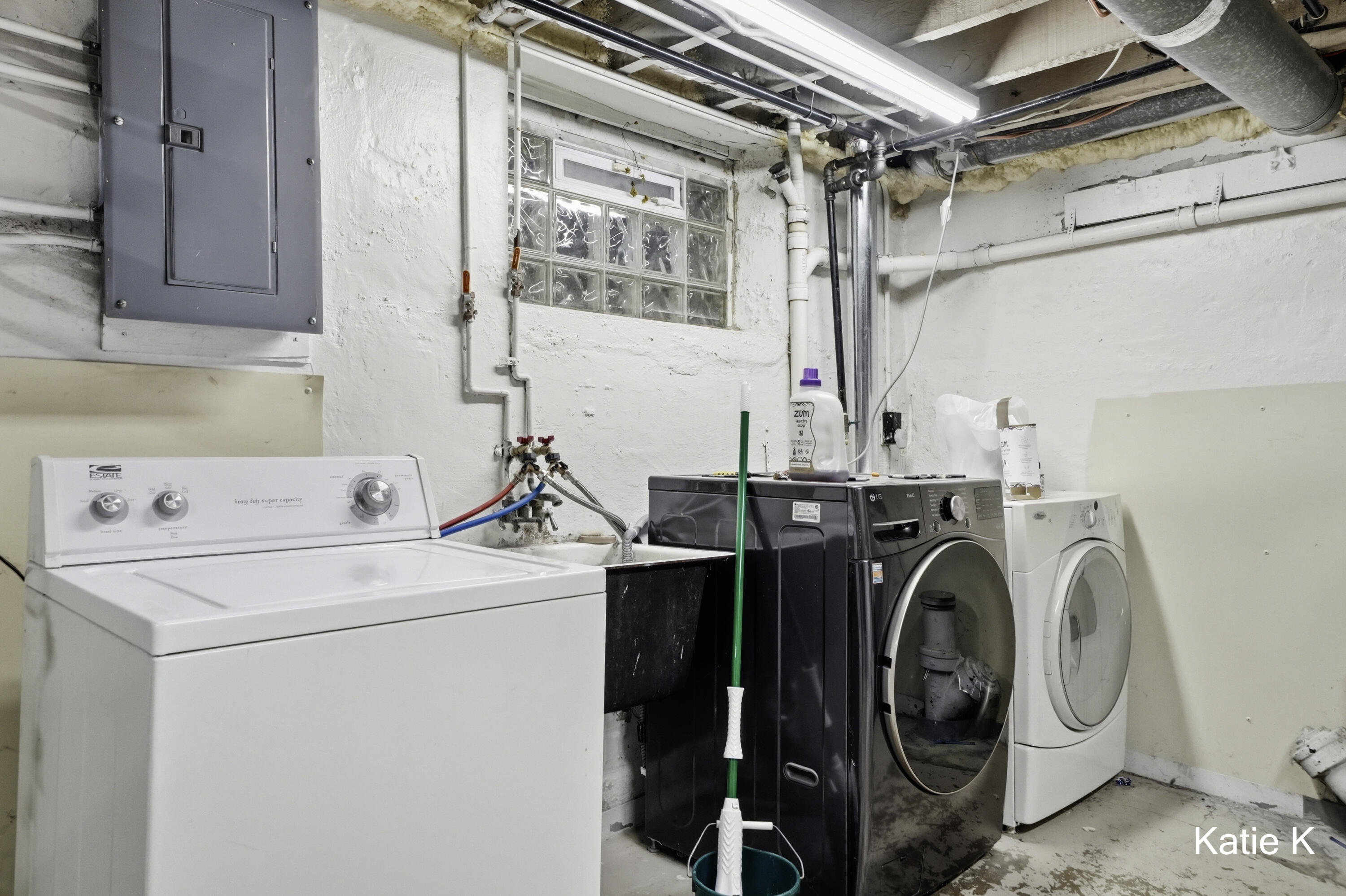 950 Orchard Avenue SE East Grand Rapids MI 49506