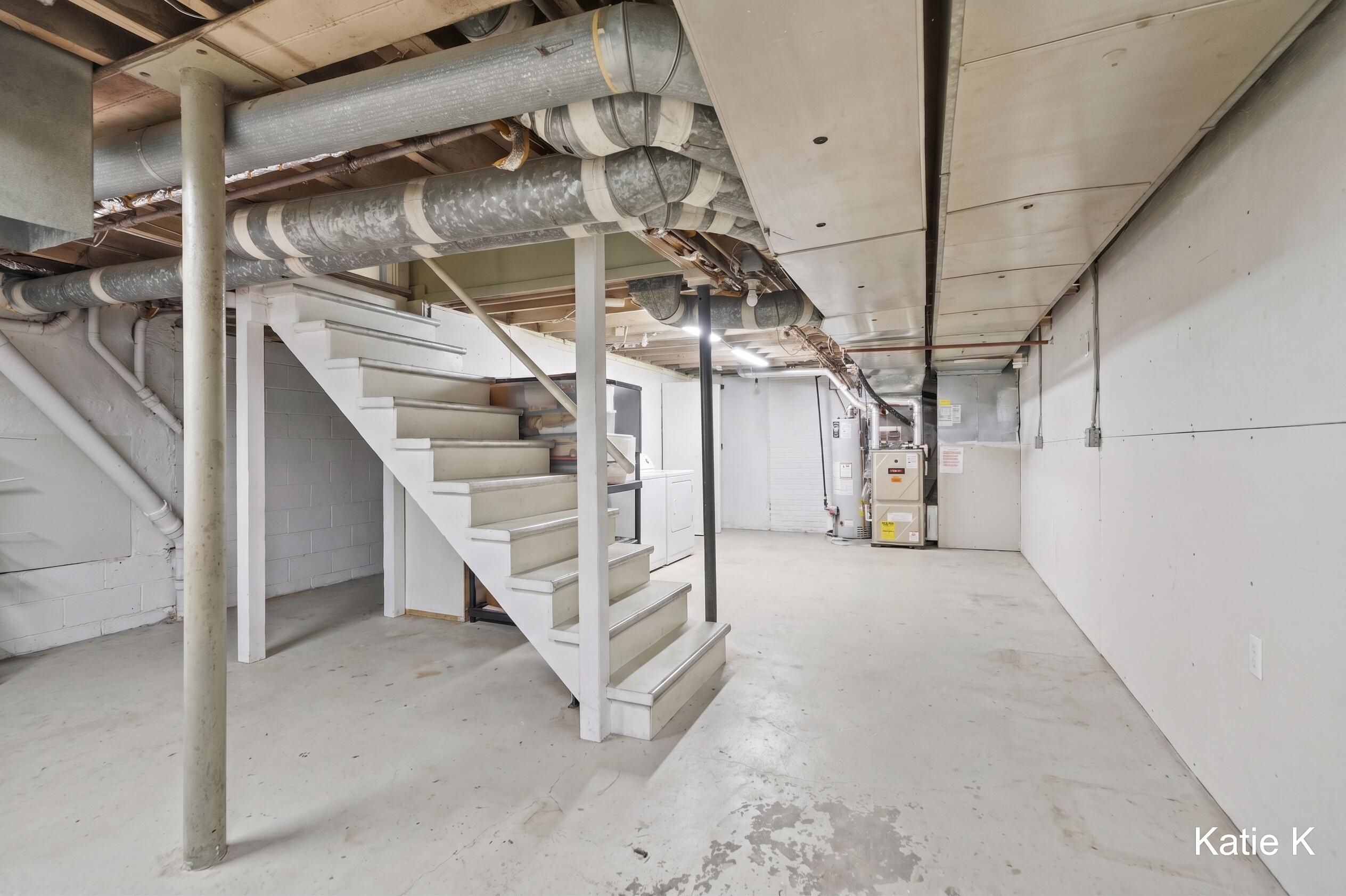 950 Orchard Avenue SE East Grand Rapids MI 49506