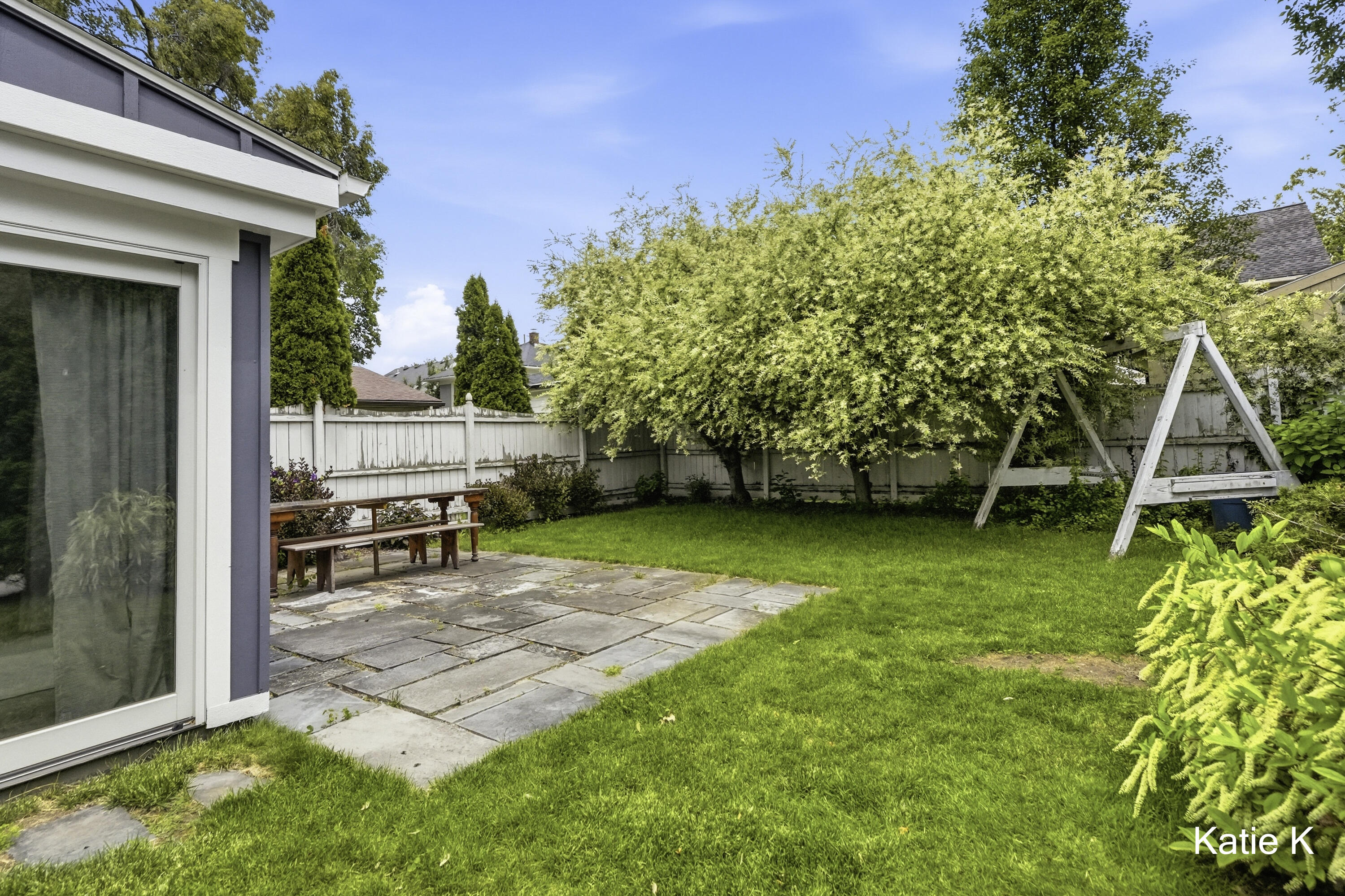 950 Orchard Avenue SE East Grand Rapids MI 49506