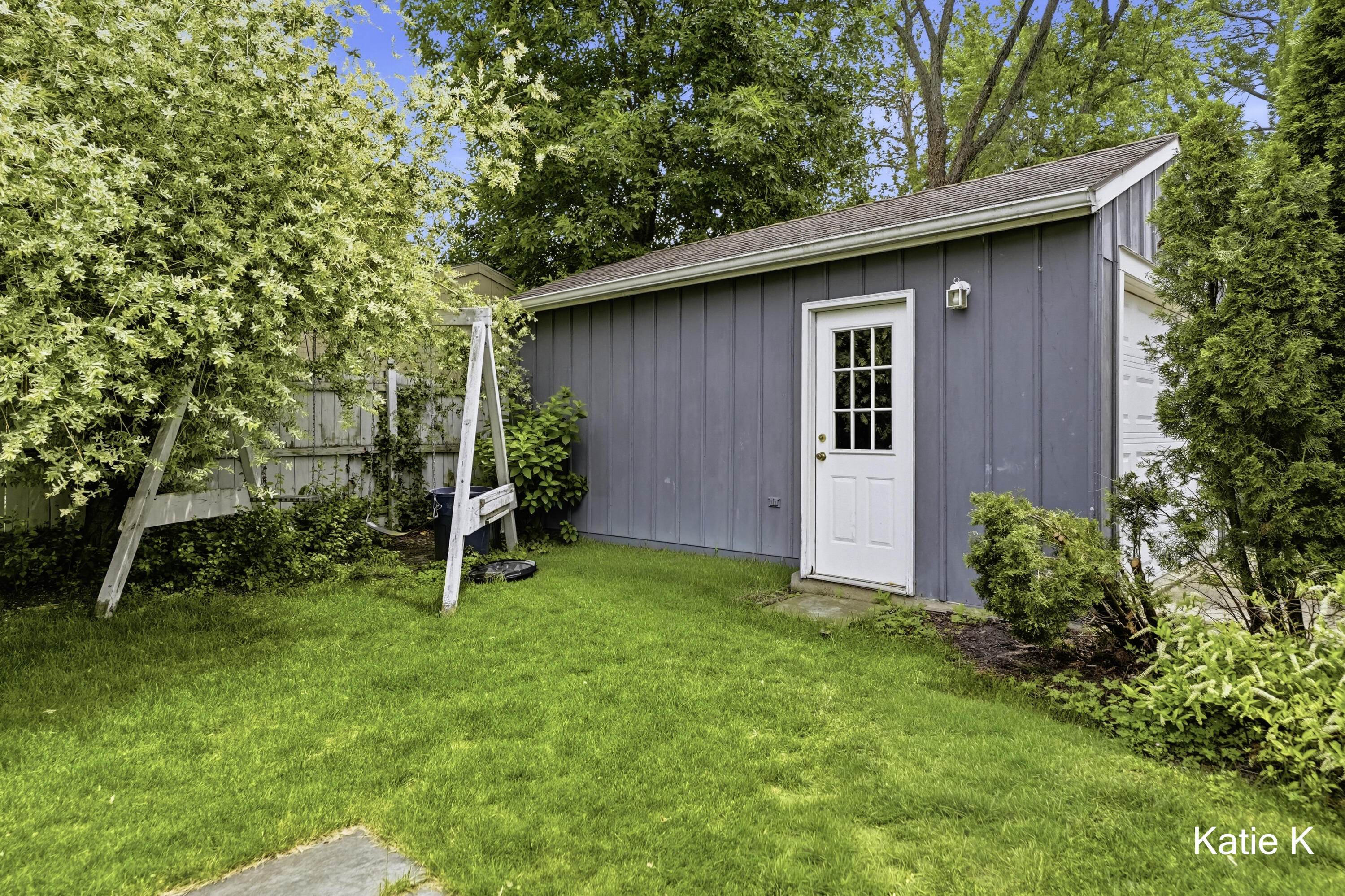 950 Orchard Avenue SE East Grand Rapids MI 49506