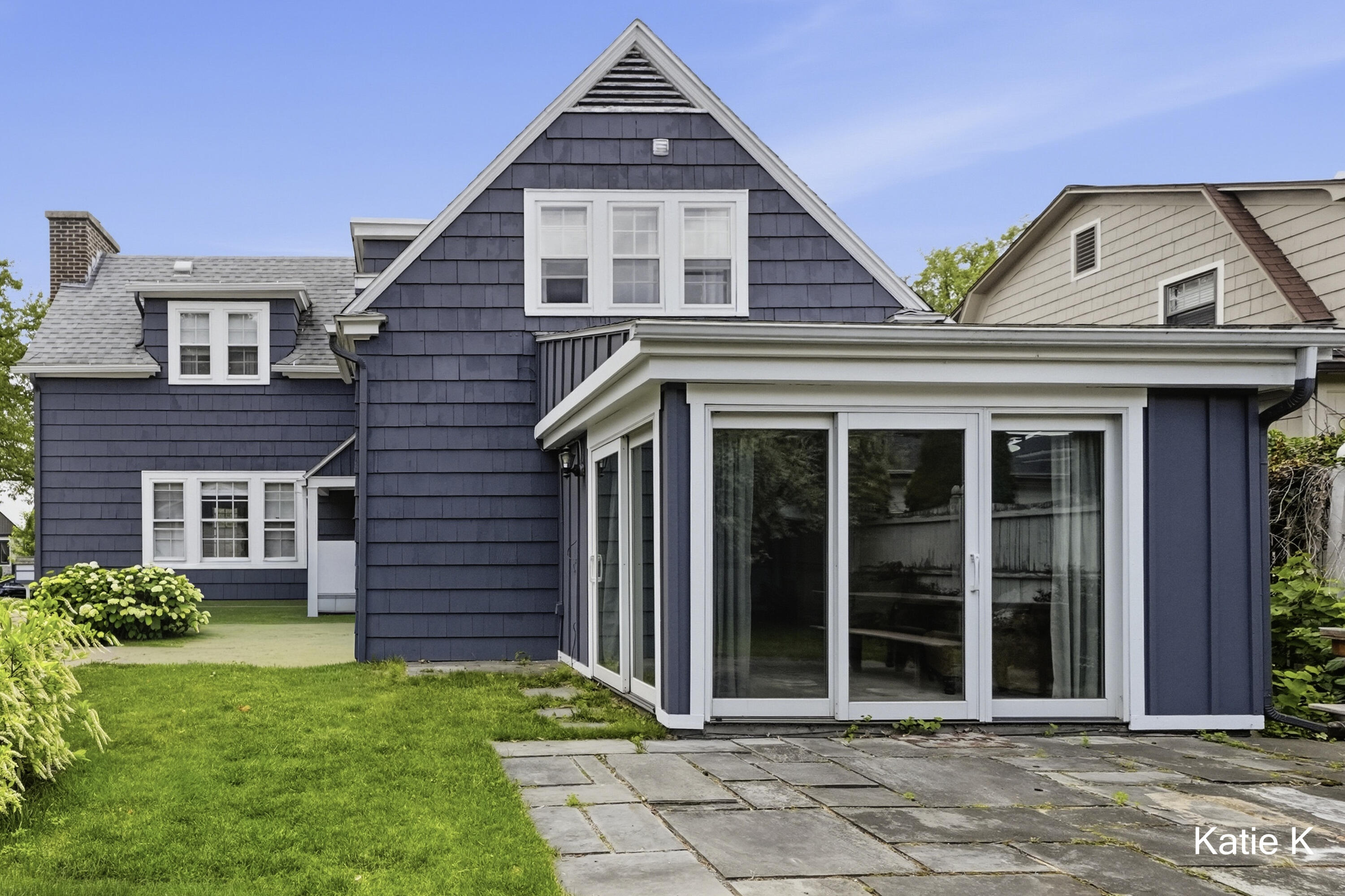 950 Orchard Avenue SE East Grand Rapids MI 49506