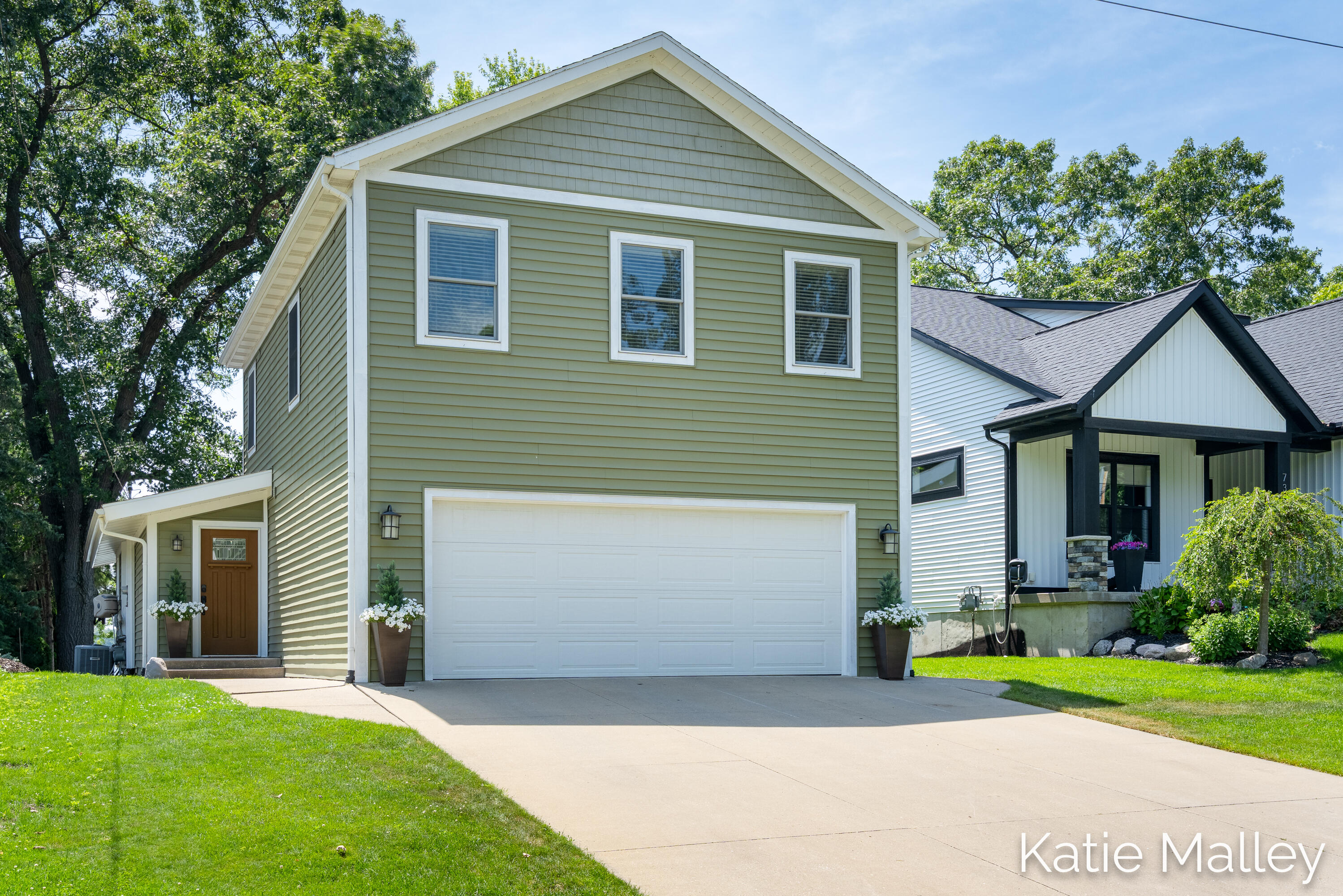 7353 Davies Drive NE Rockford MI 49341
