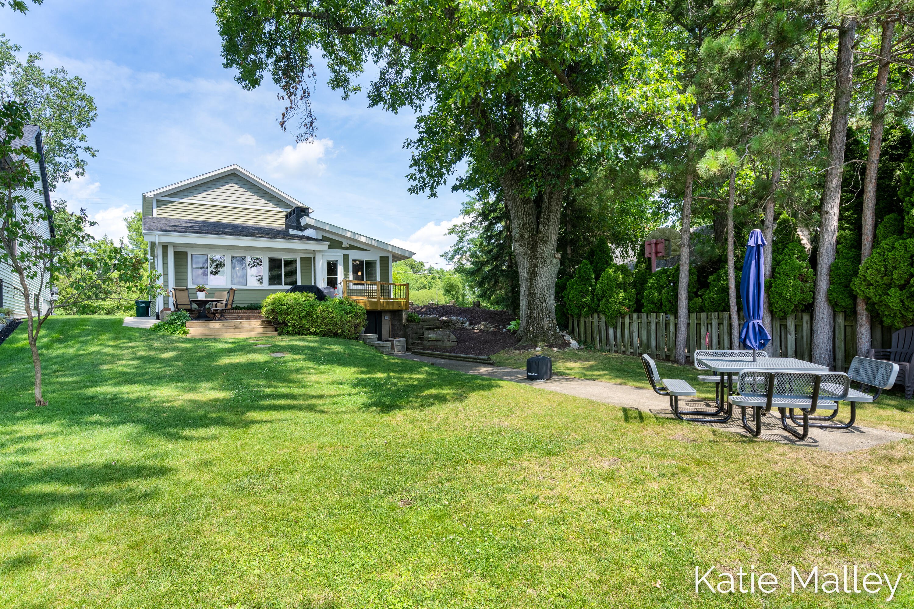 7353 Davies Drive NE Rockford MI 49341