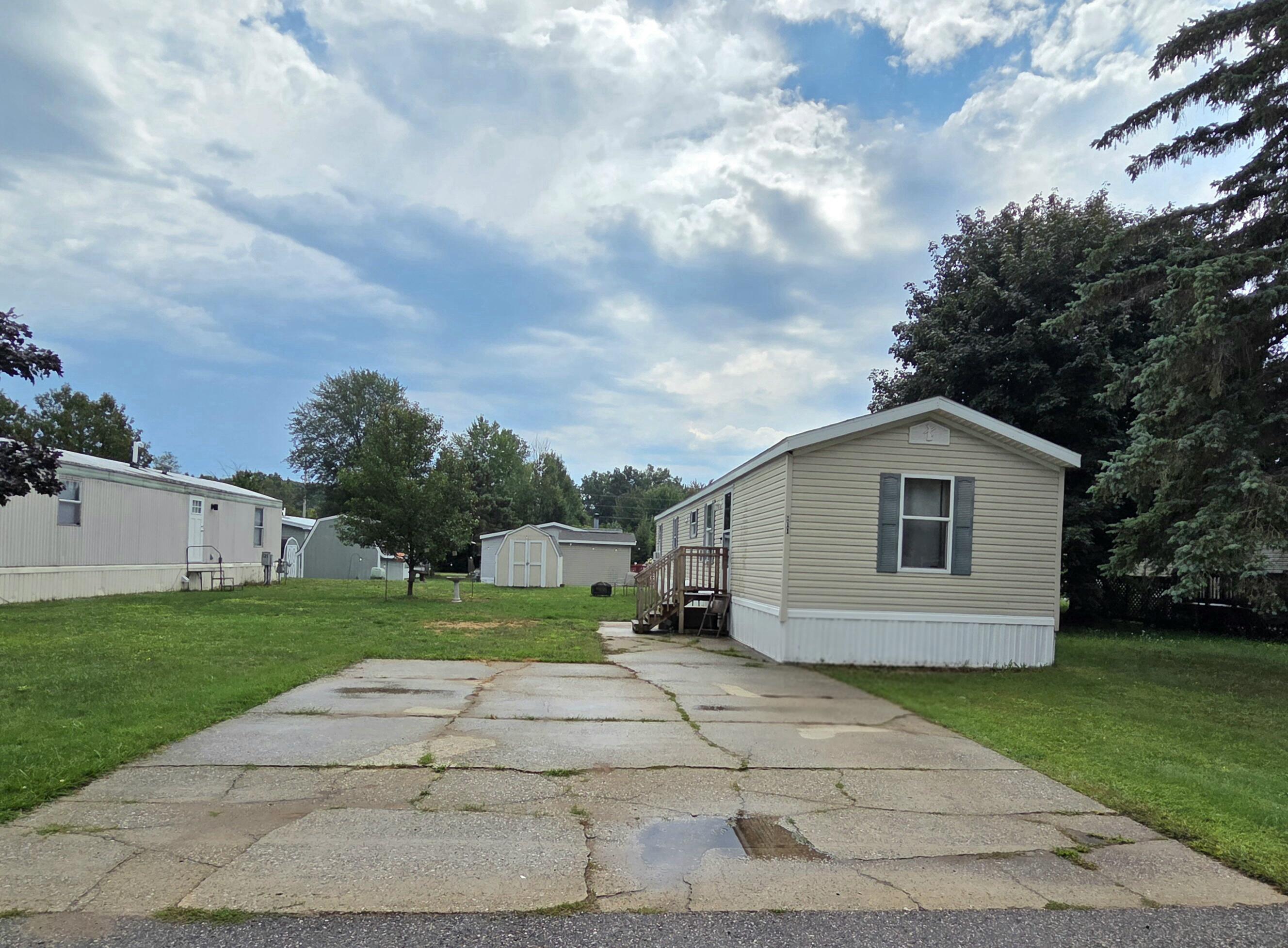 111 Maple Court Muskegon MI 49445
