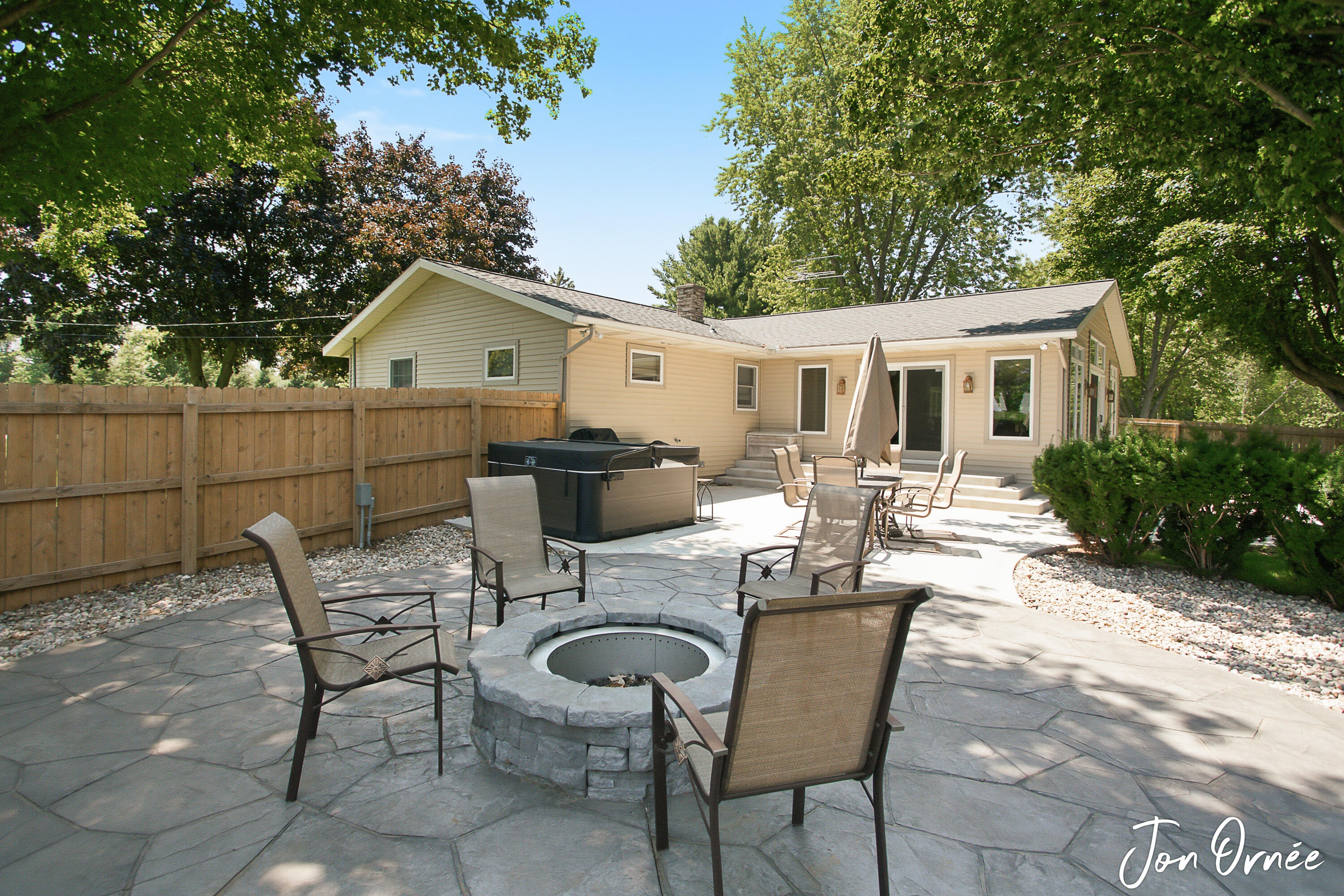 6055 141st Avenue Holland MI 49423