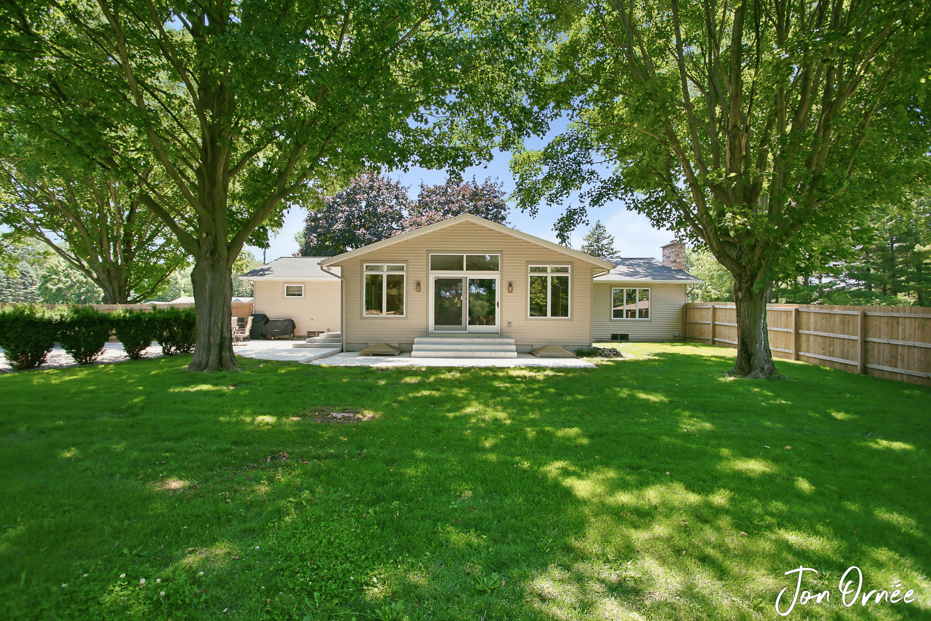 6055 141st Avenue Holland MI 49423