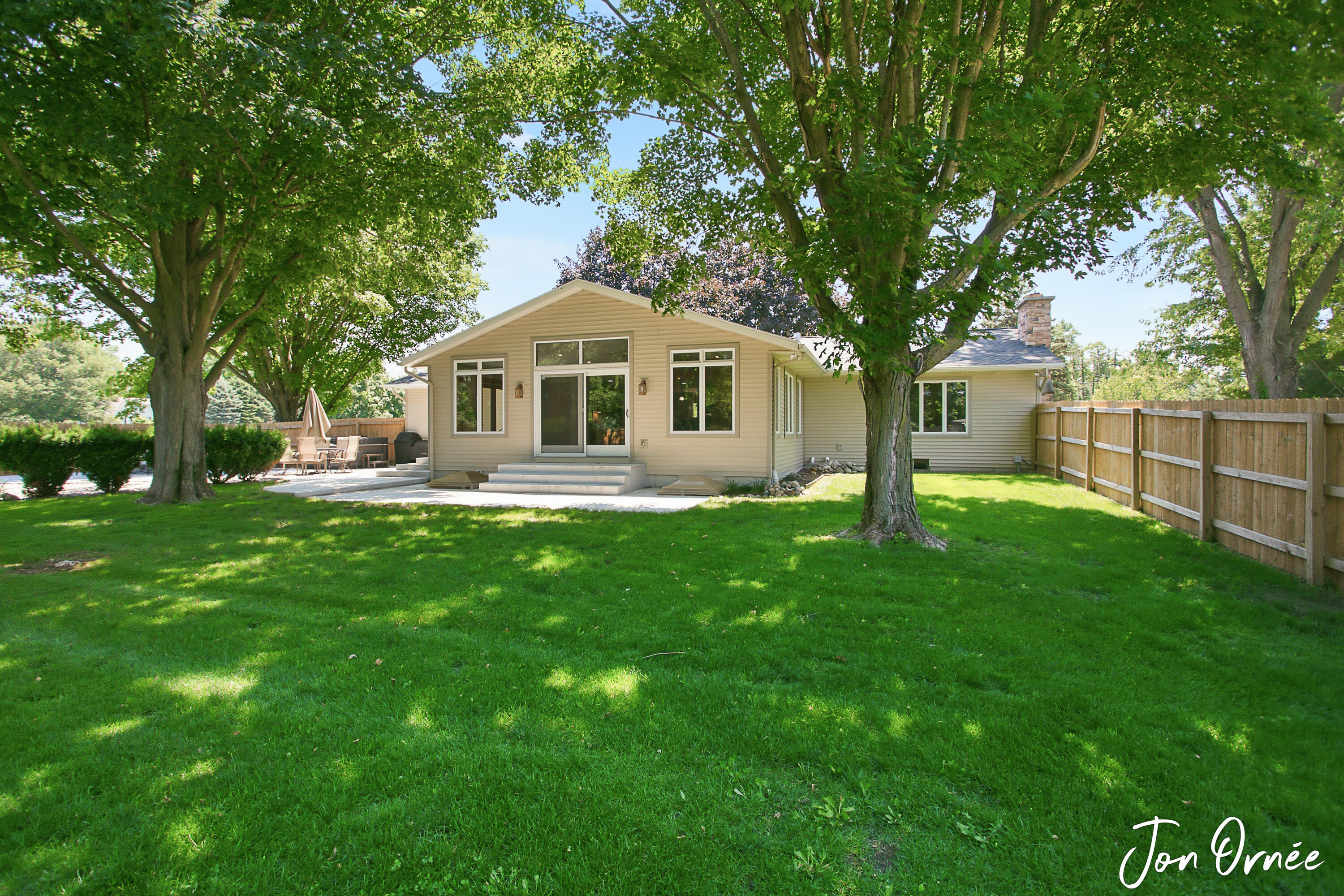 6055 141st Avenue Holland MI 49423
