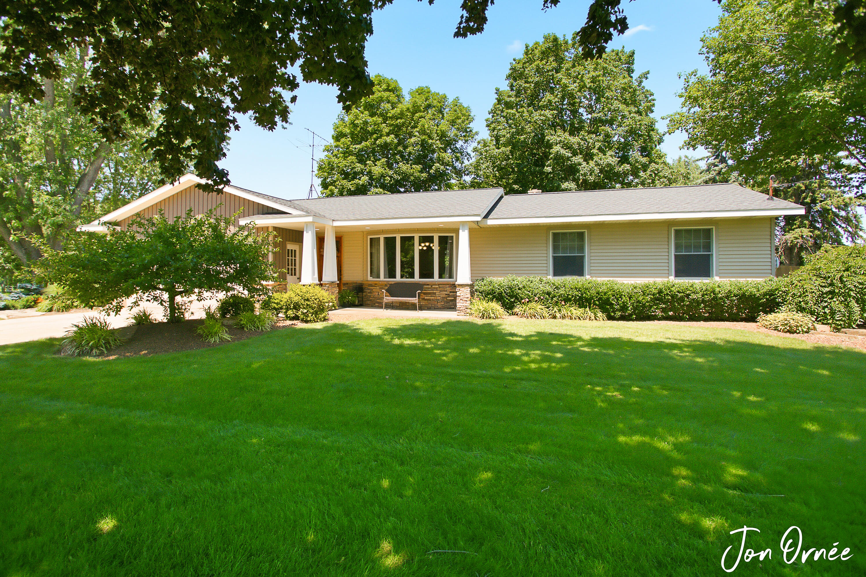 6055 141st Avenue Holland MI 49423