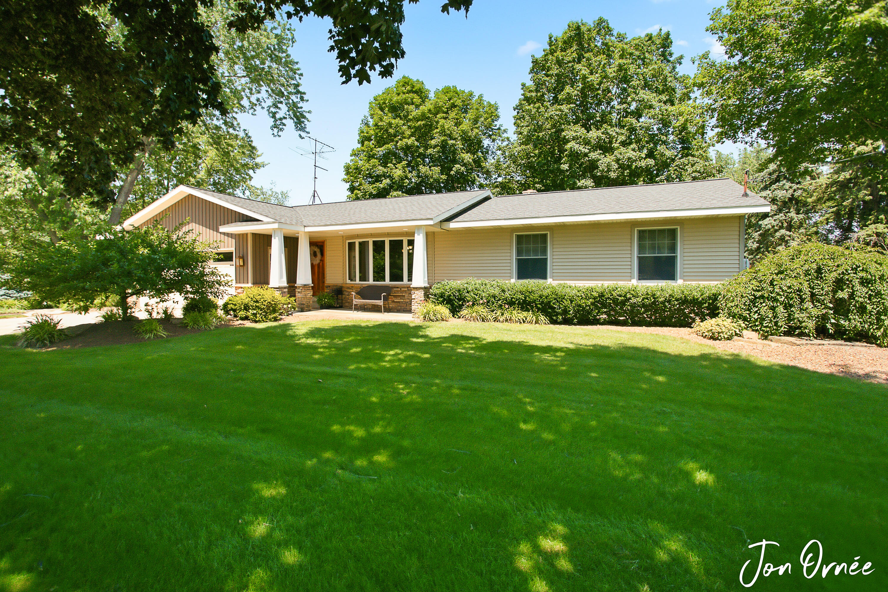 6055 141st Avenue Holland MI 49423