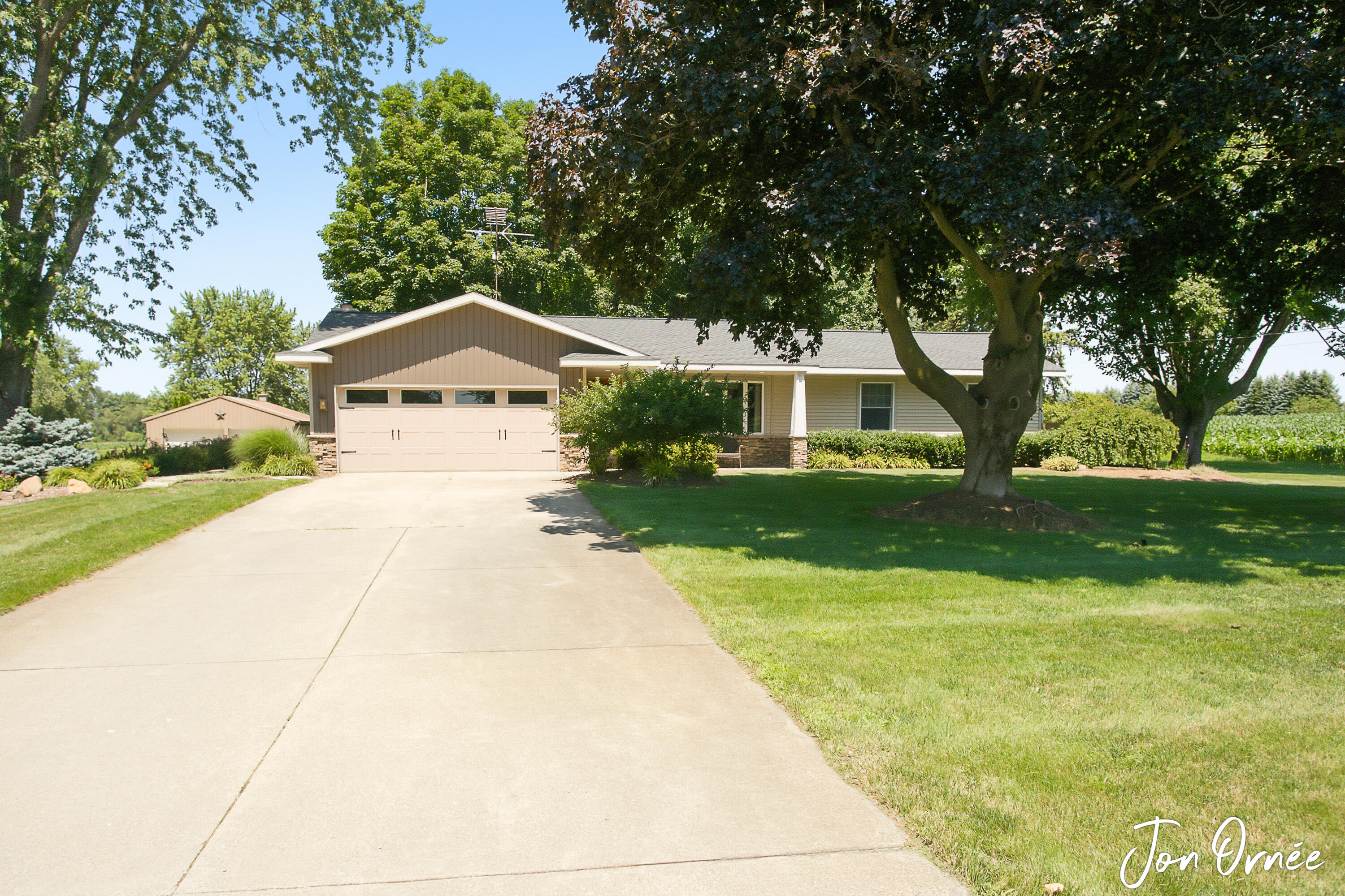 6055 141st Avenue Holland MI 49423