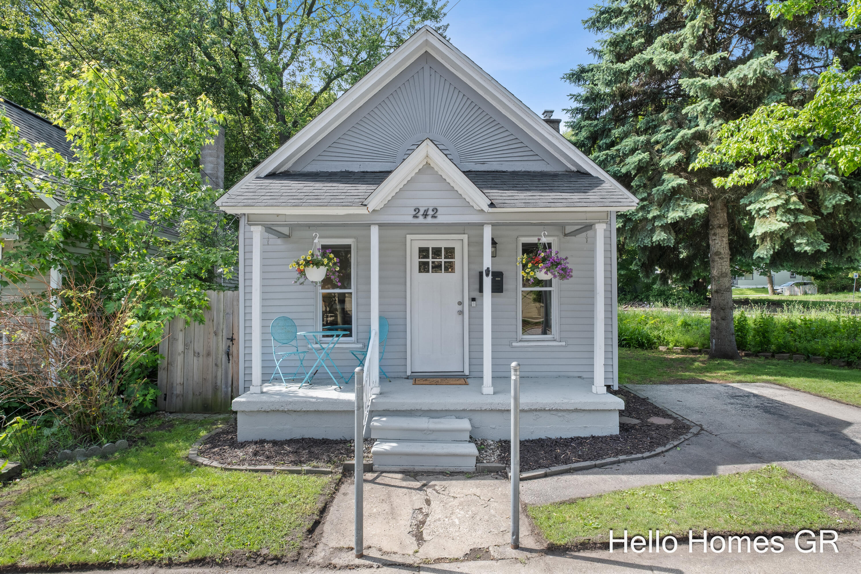 242 Matilda Street NE Grand Rapids MI 49503