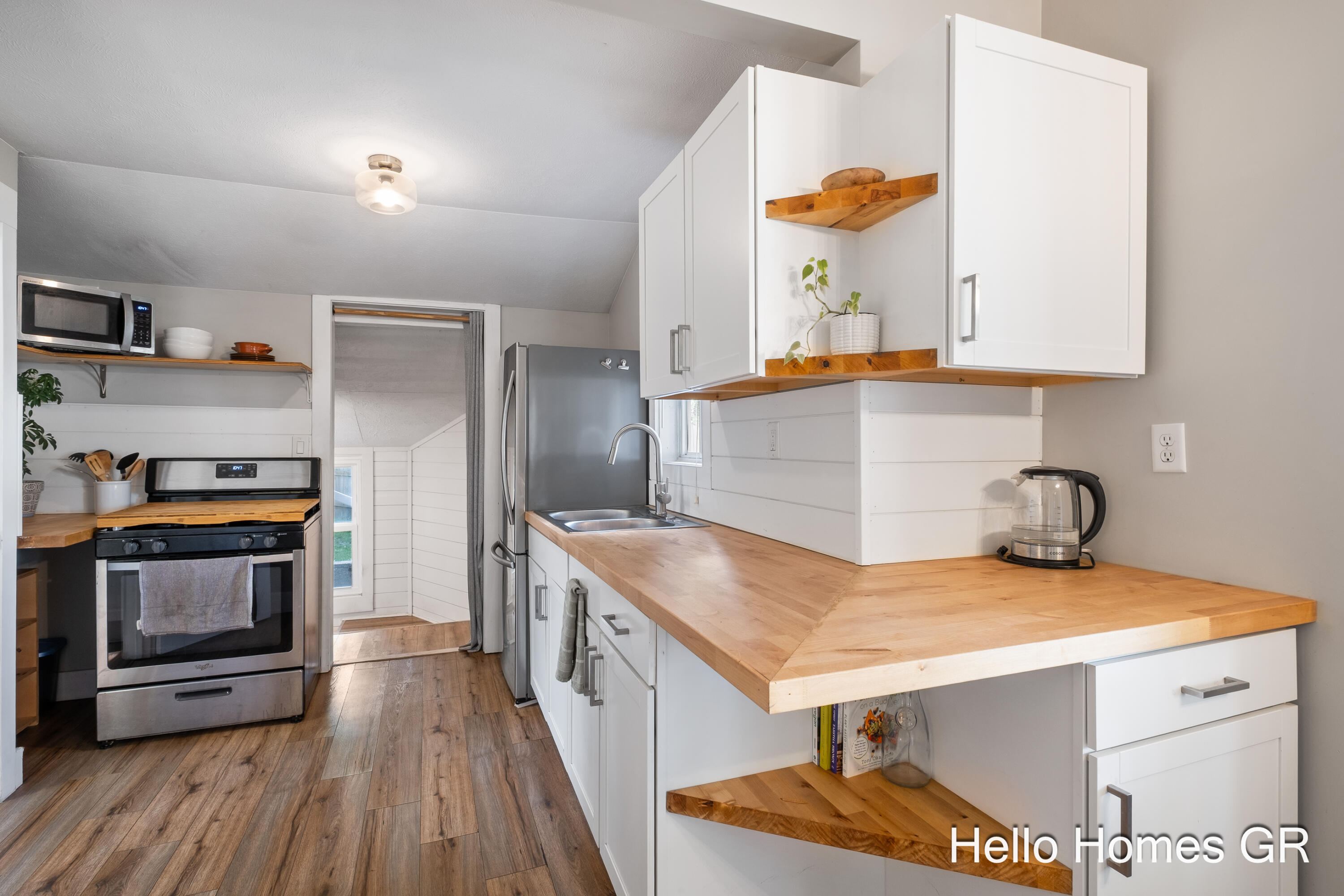 242 Matilda Street NE Grand Rapids MI 49503