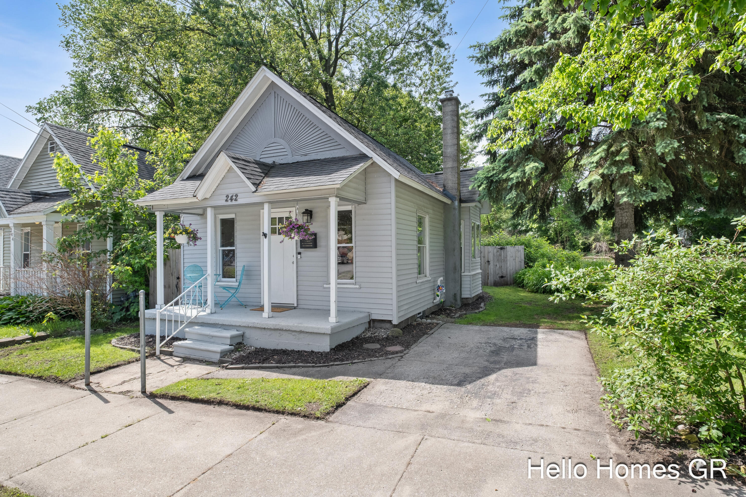 242 Matilda Street NE Grand Rapids MI 49503