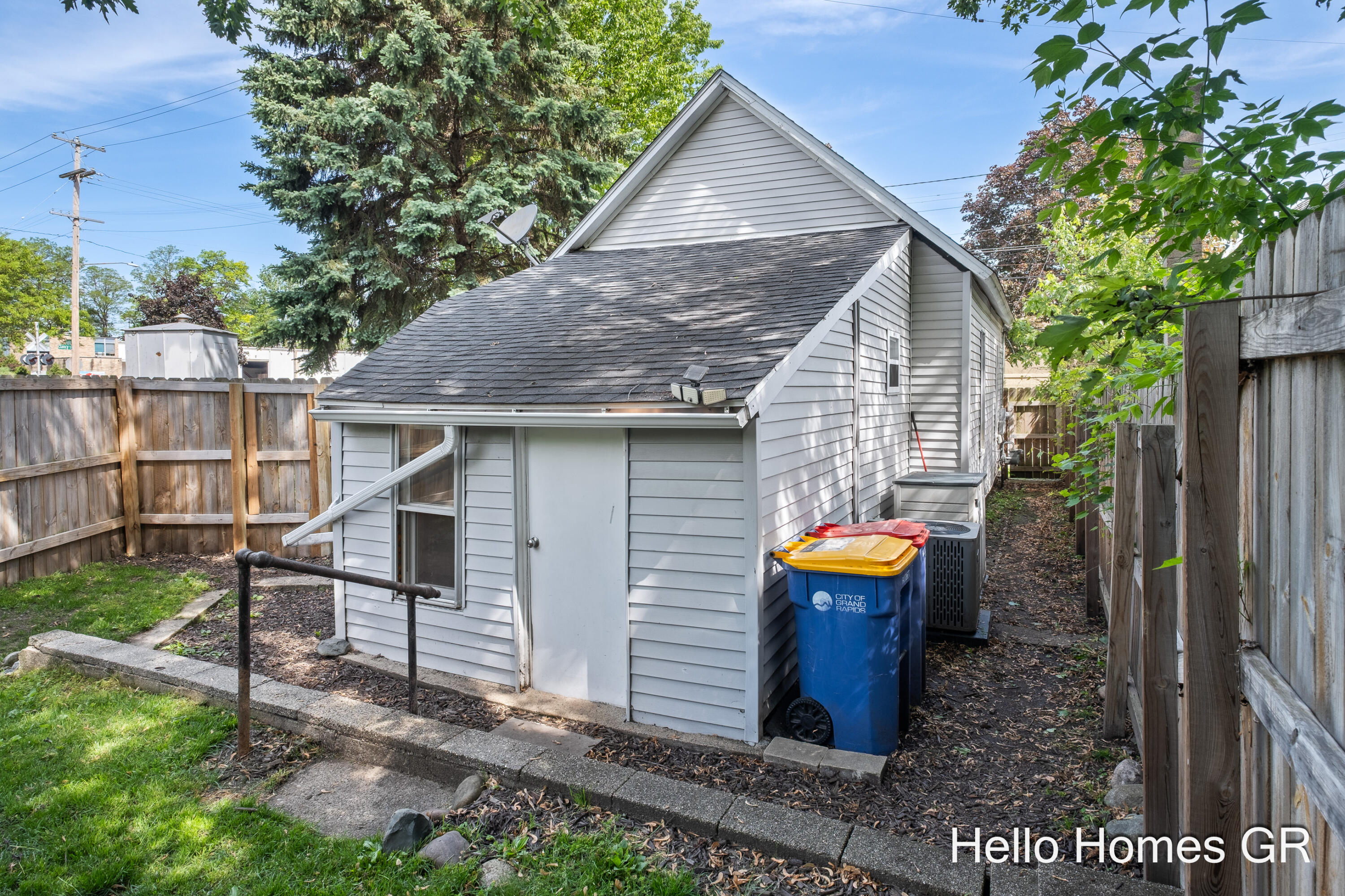 242 Matilda Street NE Grand Rapids MI 49503