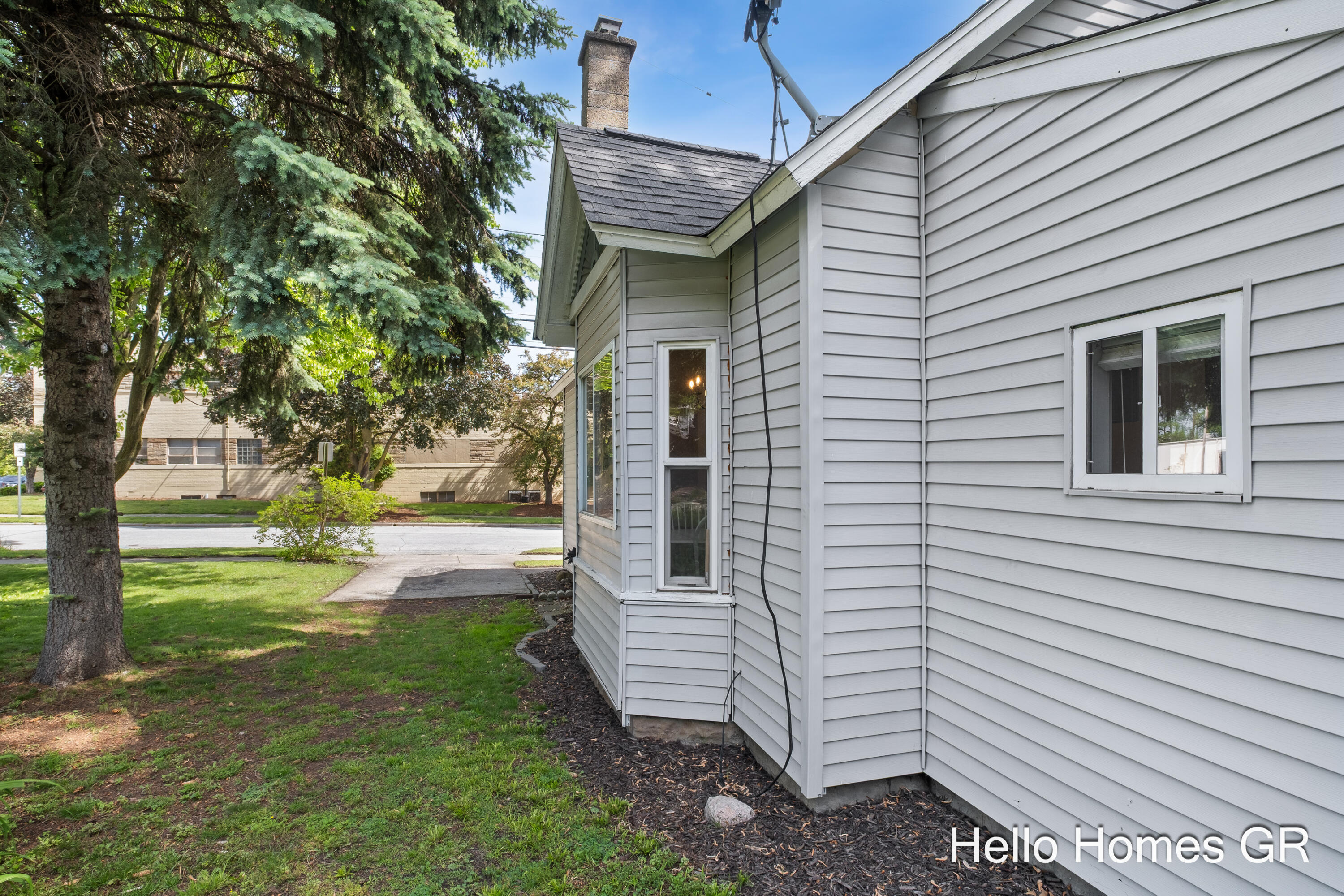 242 Matilda Street NE Grand Rapids MI 49503