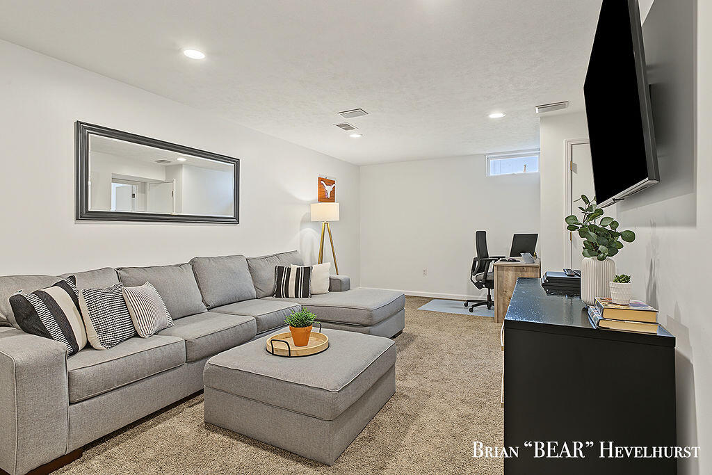 7829 Chelmsford Drive SW Byron Center MI 49315