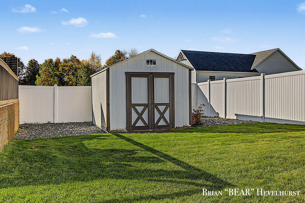 7829 Chelmsford Drive SW Byron Center MI 49315