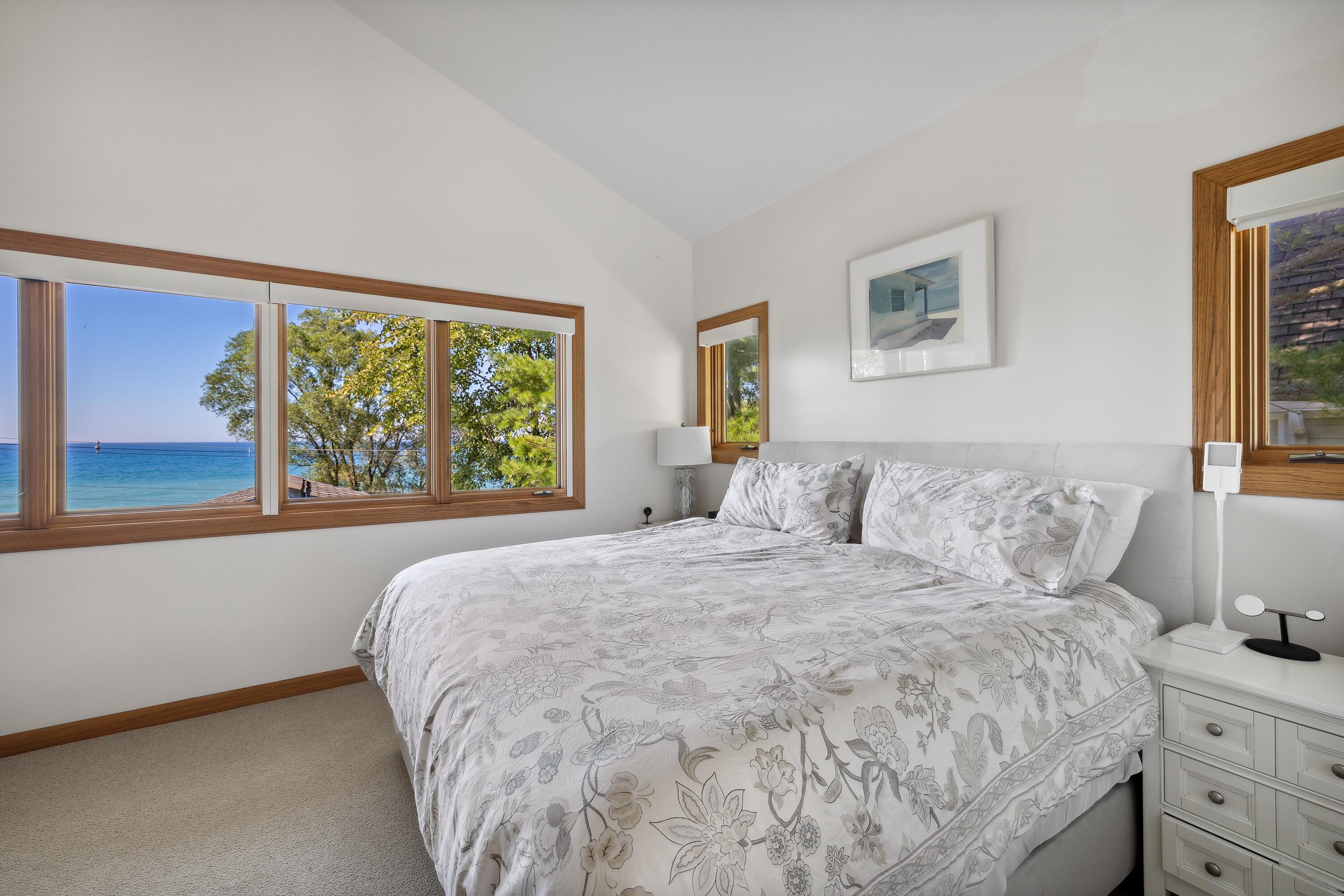 3987 Lake Shore Drive New Buffalo MI 49117