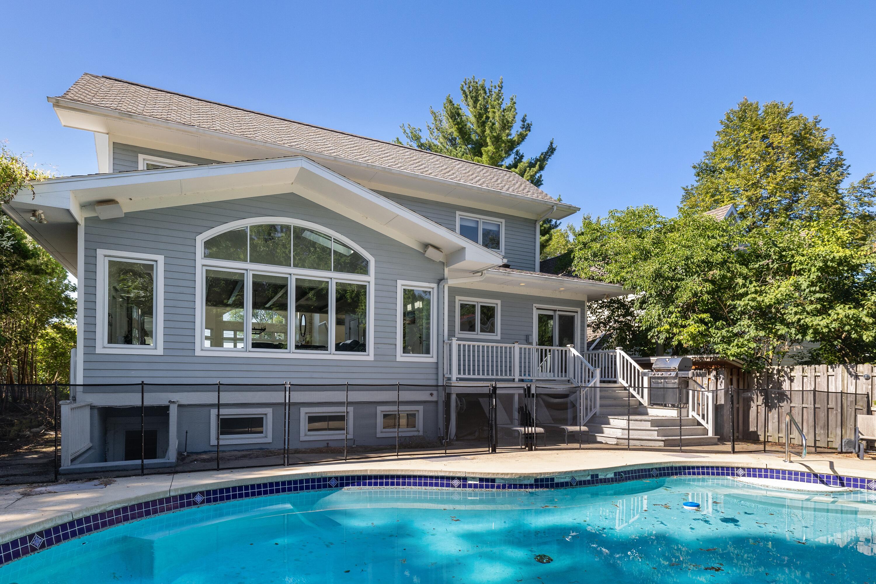 3987 Lake Shore Drive New Buffalo MI 49117