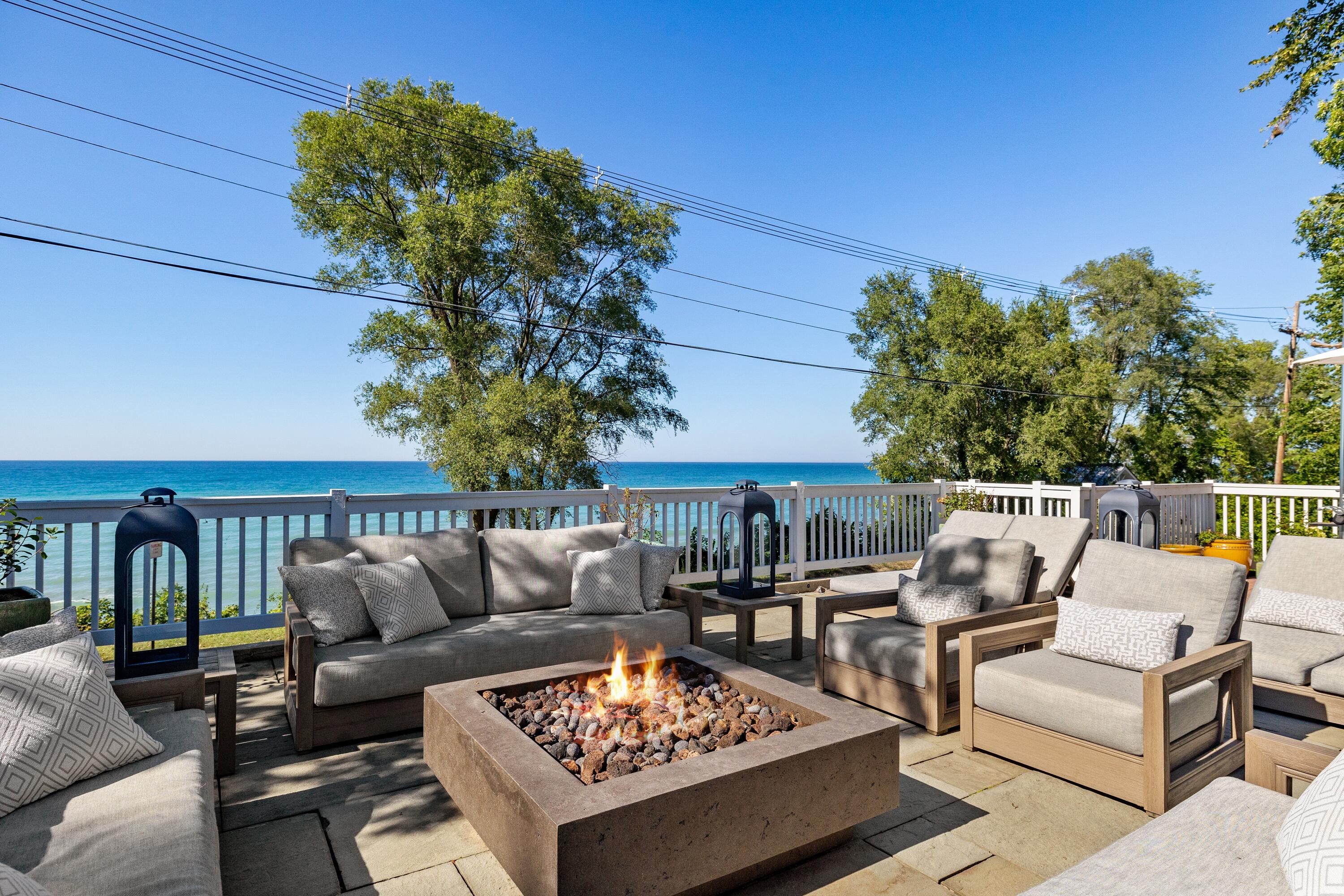 3987 Lake Shore Drive New Buffalo MI 49117