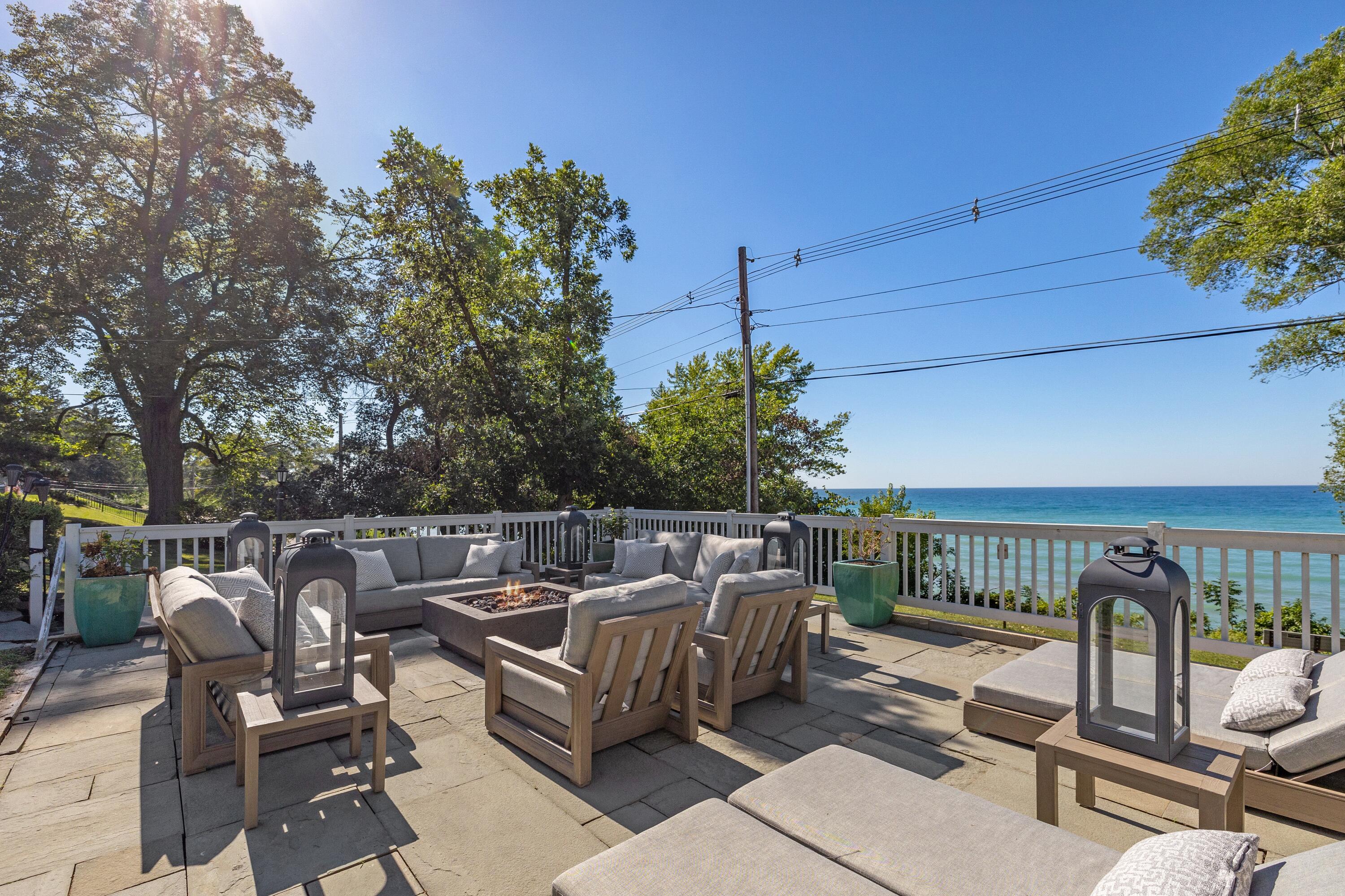 3987 Lake Shore Drive New Buffalo MI 49117