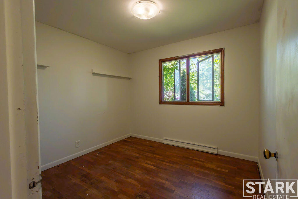 1089 Langeland Avenue Muskegon MI 49442