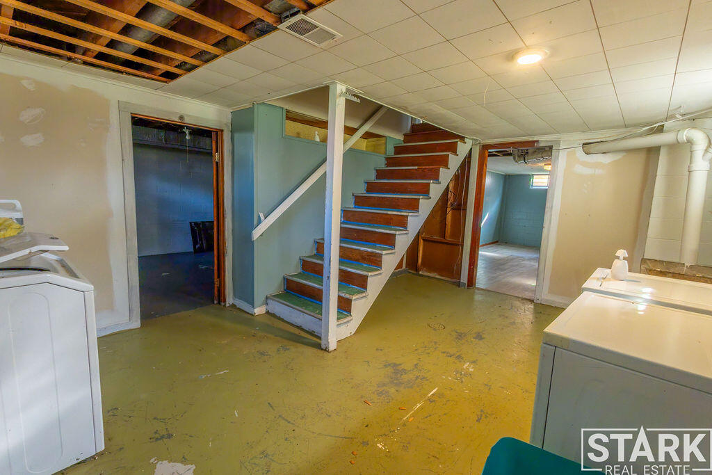 1089 Langeland Avenue Muskegon MI 49442