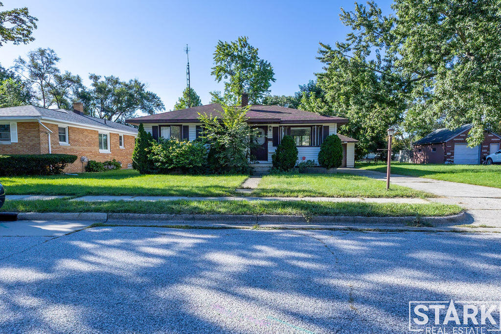 1089 Langeland Avenue Muskegon MI 49442