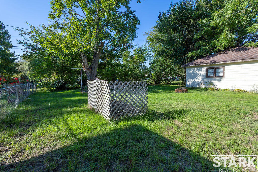 1089 Langeland Avenue Muskegon MI 49442