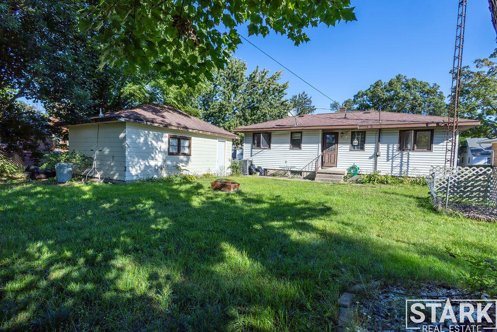 1089 Langeland Avenue Muskegon MI 49442