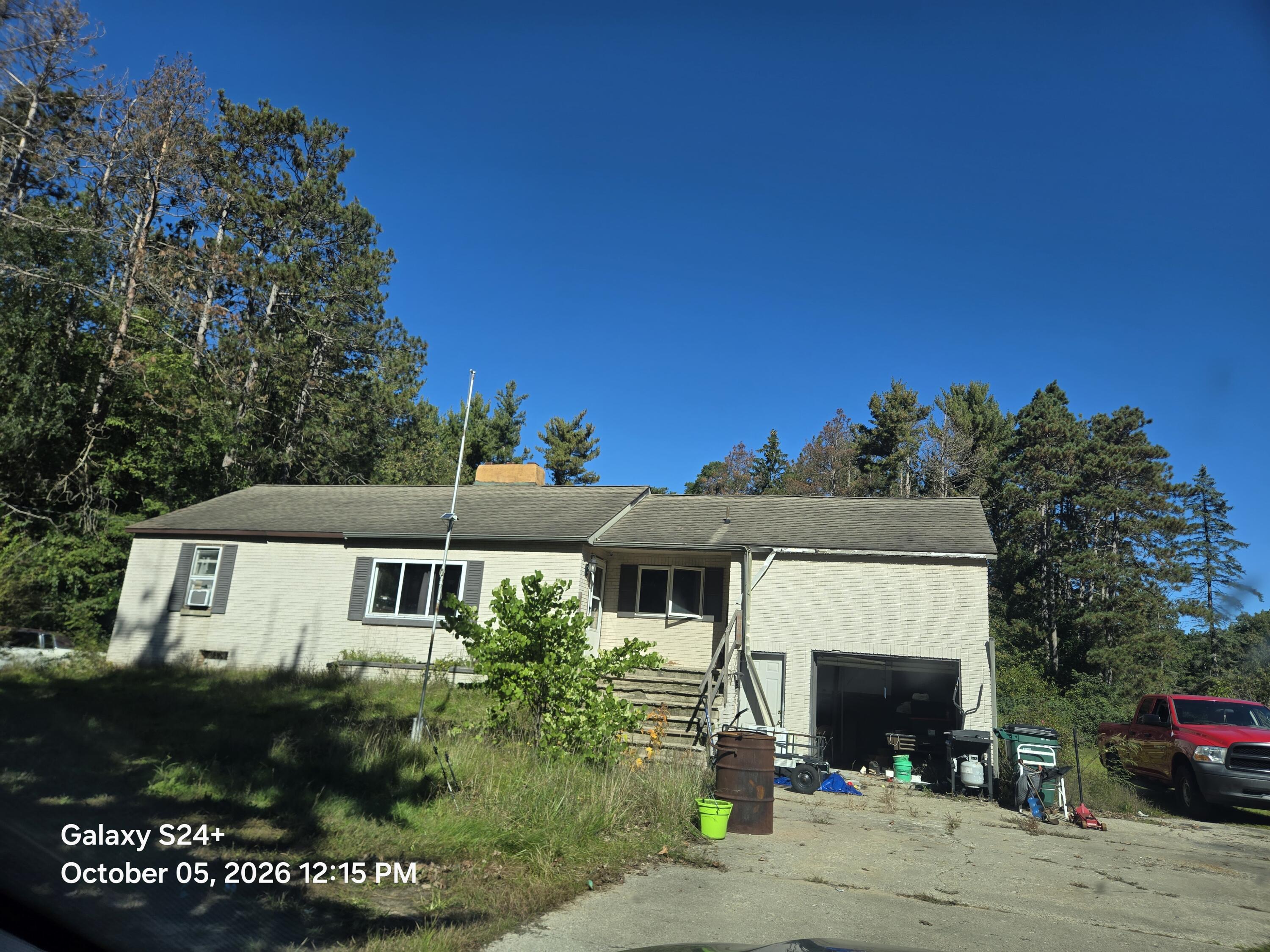 1026 W River Road Muskegon MI 49445