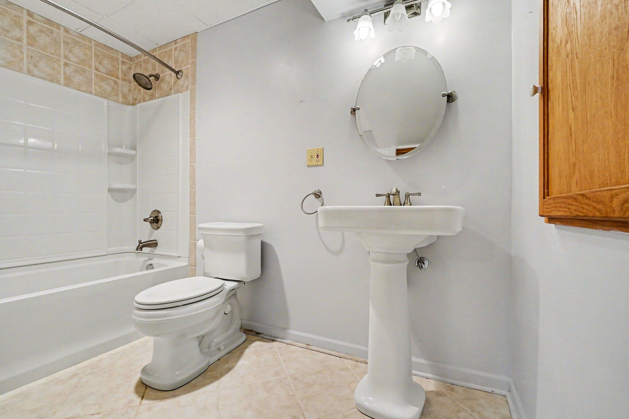 5115 Queen Victoria Lane Kalamazoo MI 49009