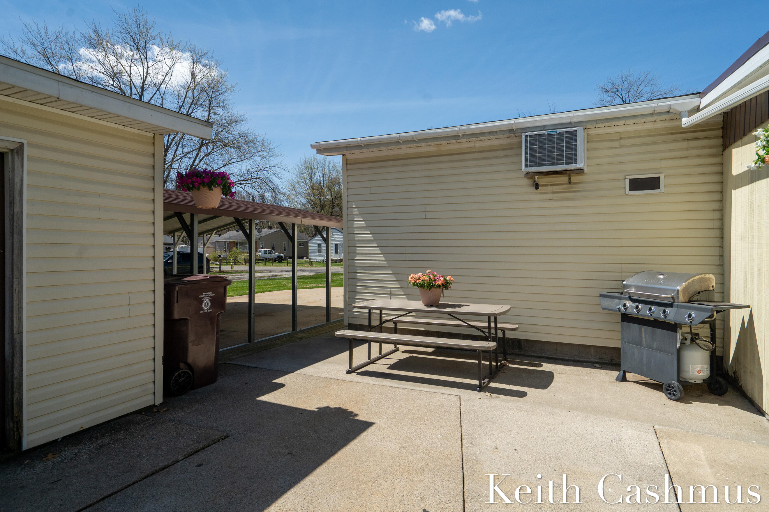 1274 Oaklea Street Muskegon MI 49442