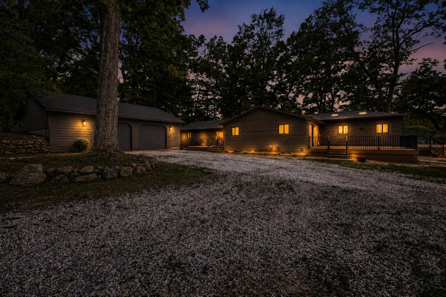 27661 Pine Lake Street Edwardsburg MI 49112