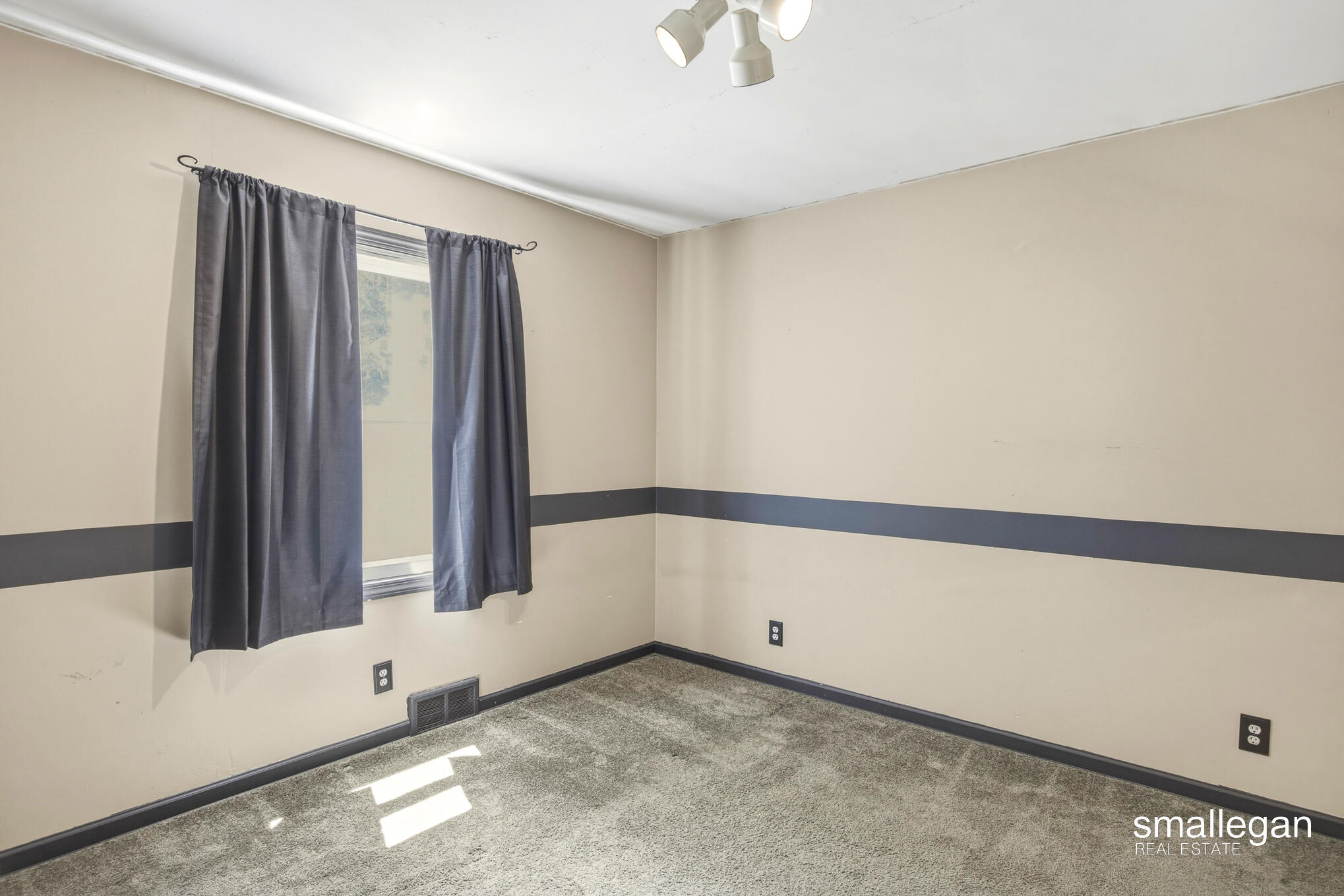 4005 Hendershot Avenue NW Grand Rapids MI 49544