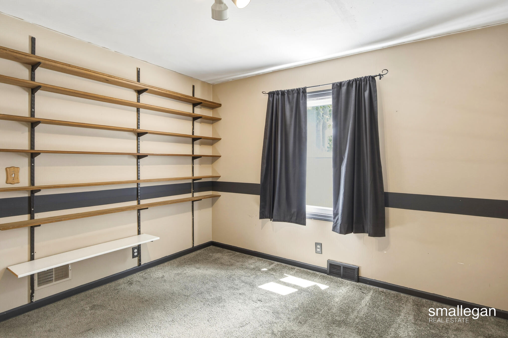 4005 Hendershot Avenue NW Grand Rapids MI 49544