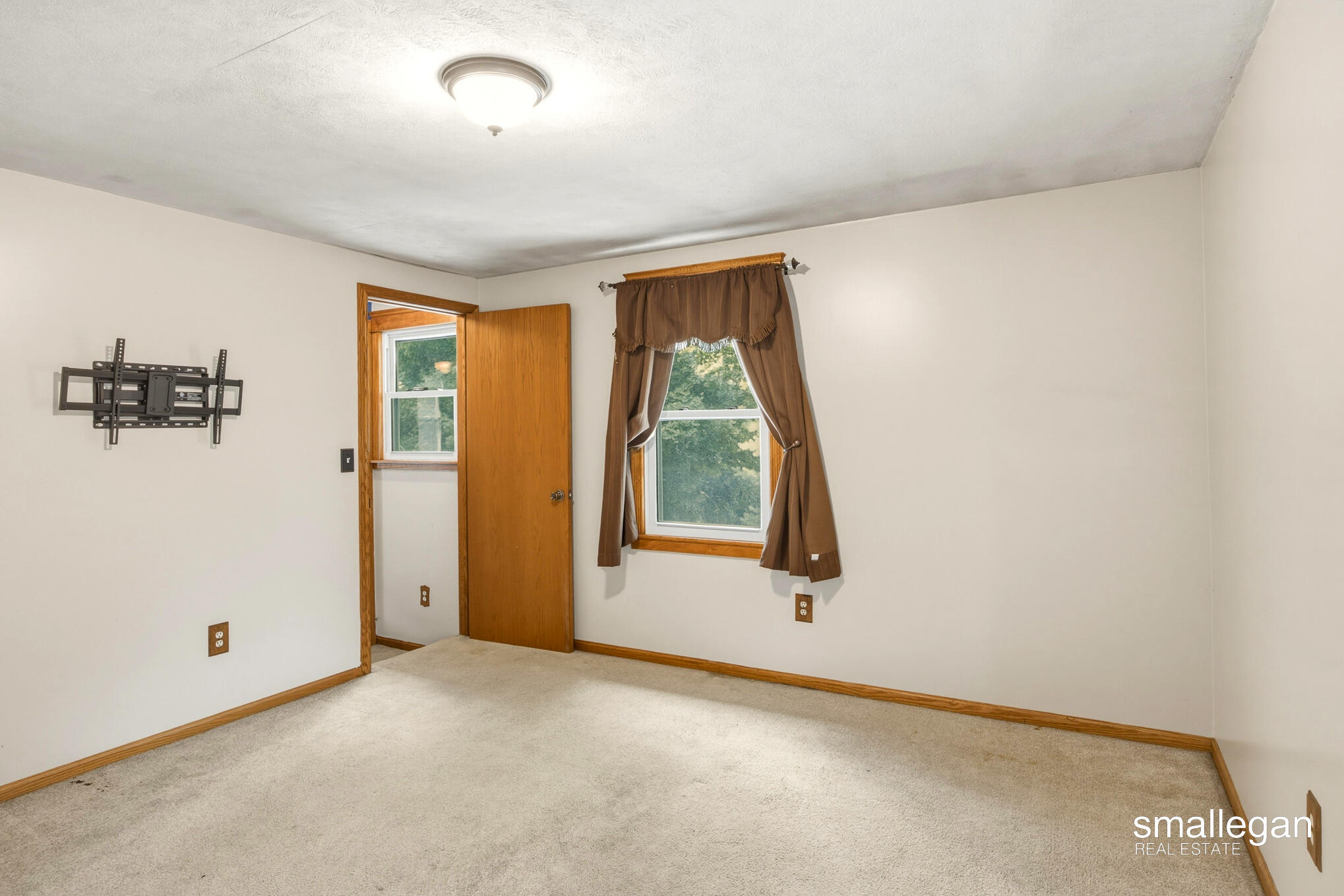 4005 Hendershot Avenue NW Grand Rapids MI 49544