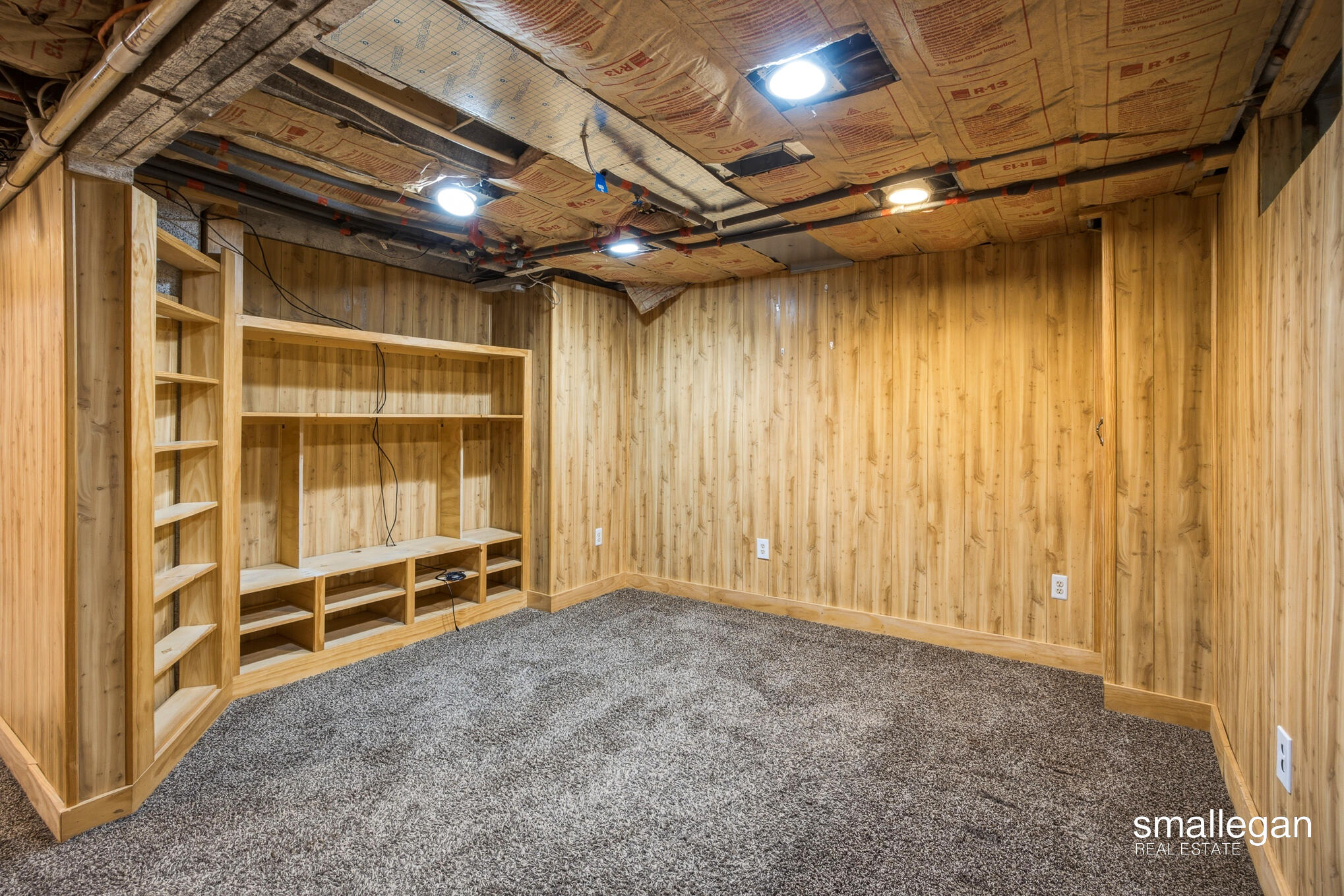 4005 Hendershot Avenue NW Grand Rapids MI 49544