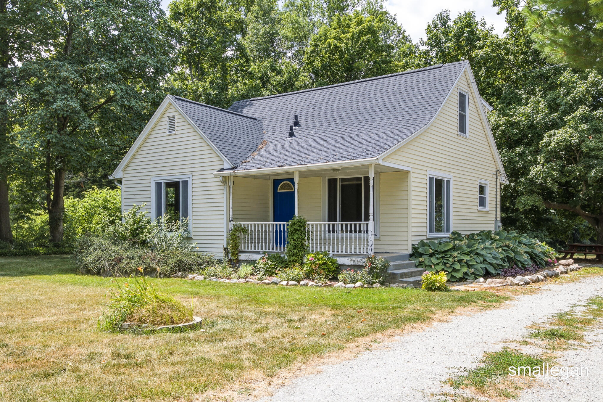 4005 Hendershot Avenue NW Grand Rapids MI 49544