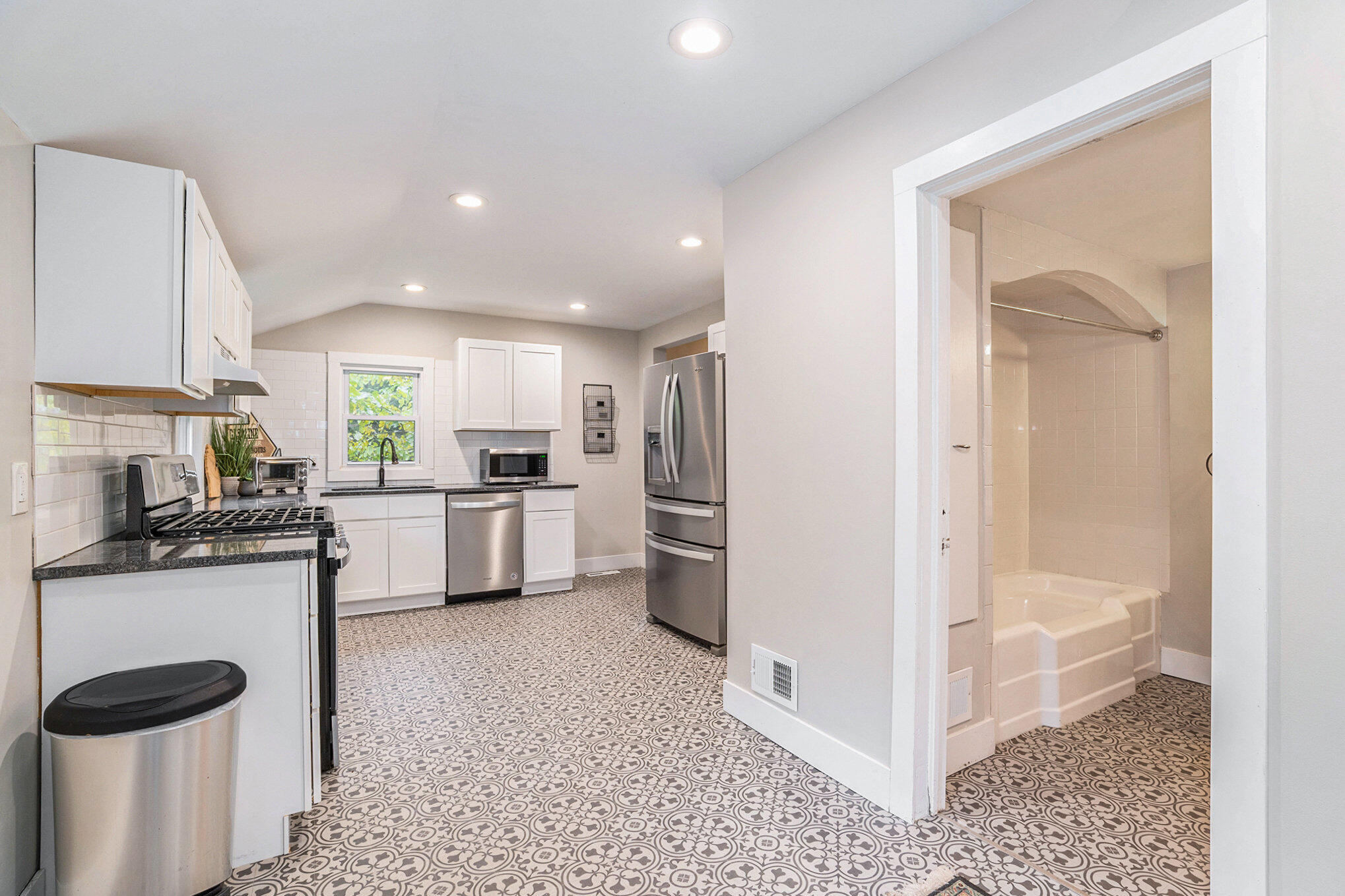 1840 Richmond Street NW Grand Rapids MI 49504