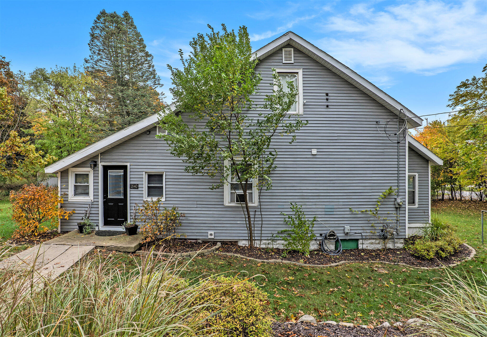 1840 Richmond Street NW Grand Rapids MI 49504