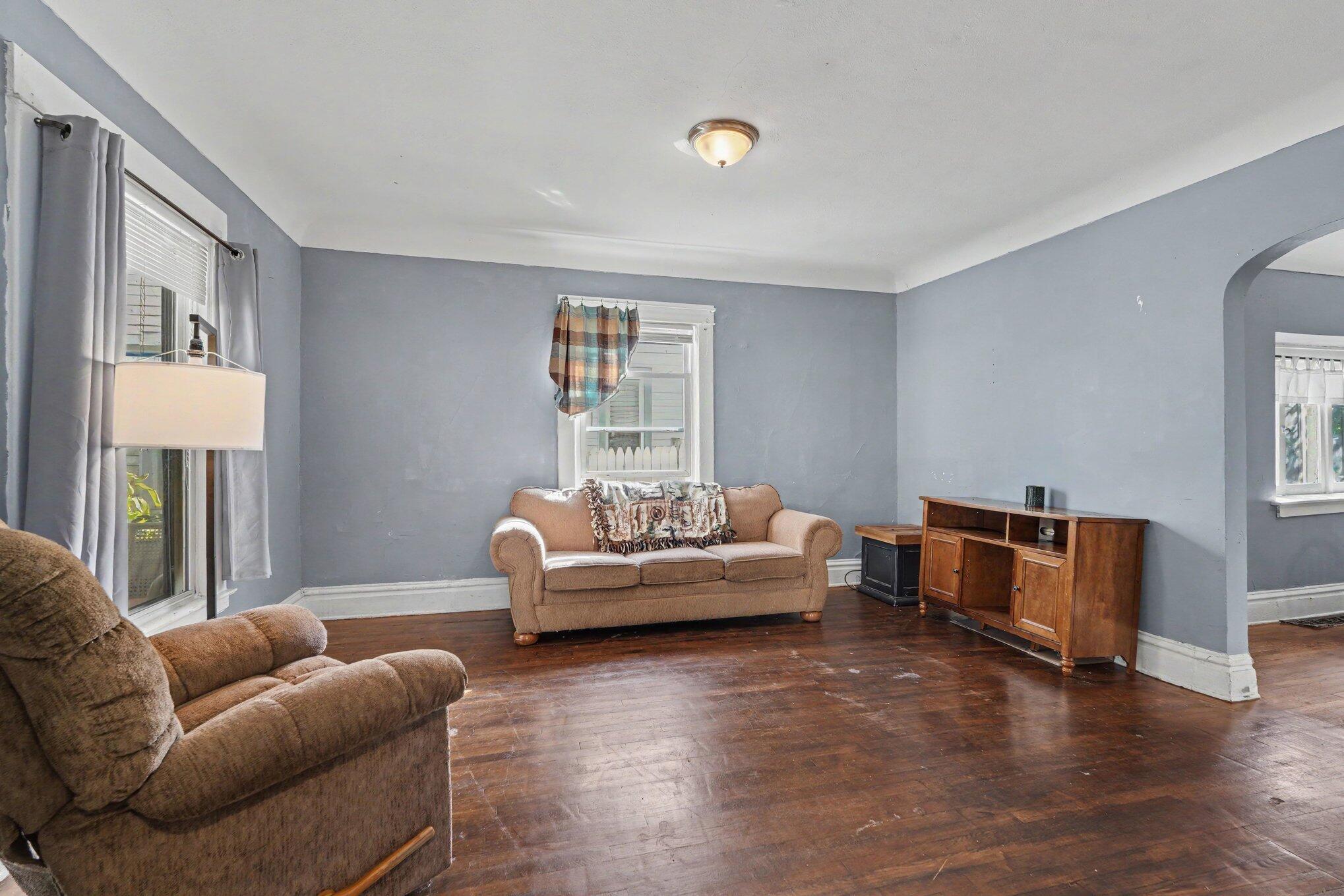 1039 Kalamazoo Avenue SE Grand Rapids MI 49507