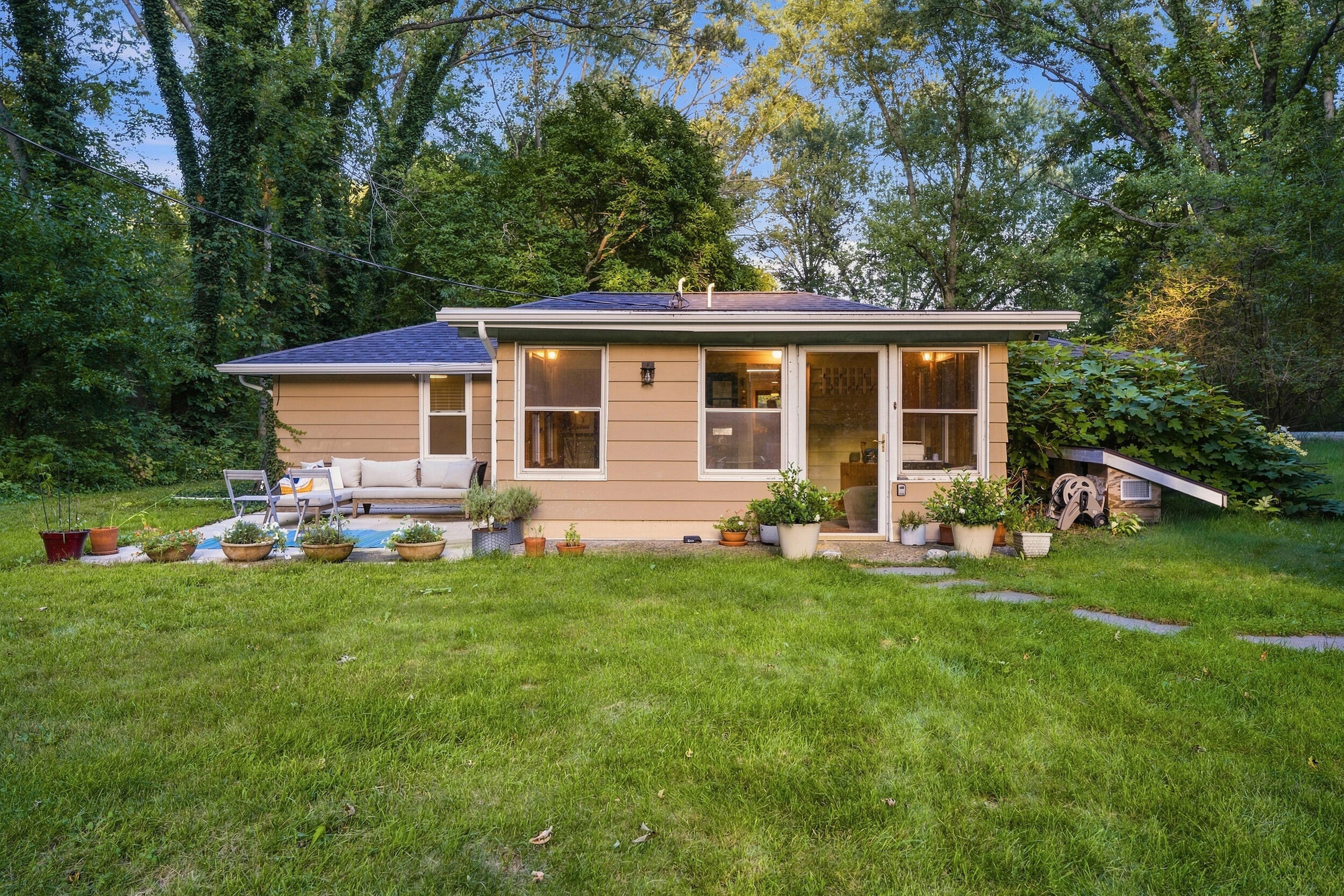 4292 Pier Road Benton Harbor MI 49022