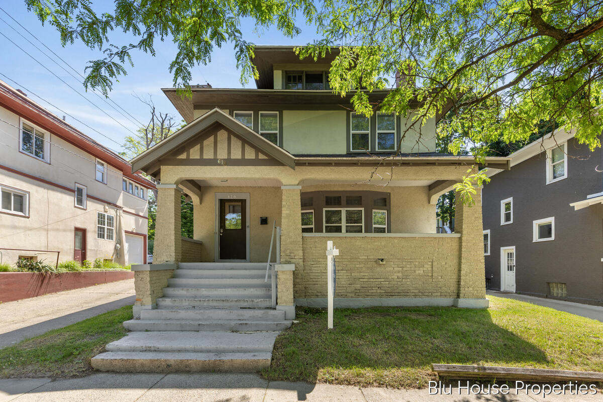 616 Giddings Avenue SE Grand Rapids MI 49506
