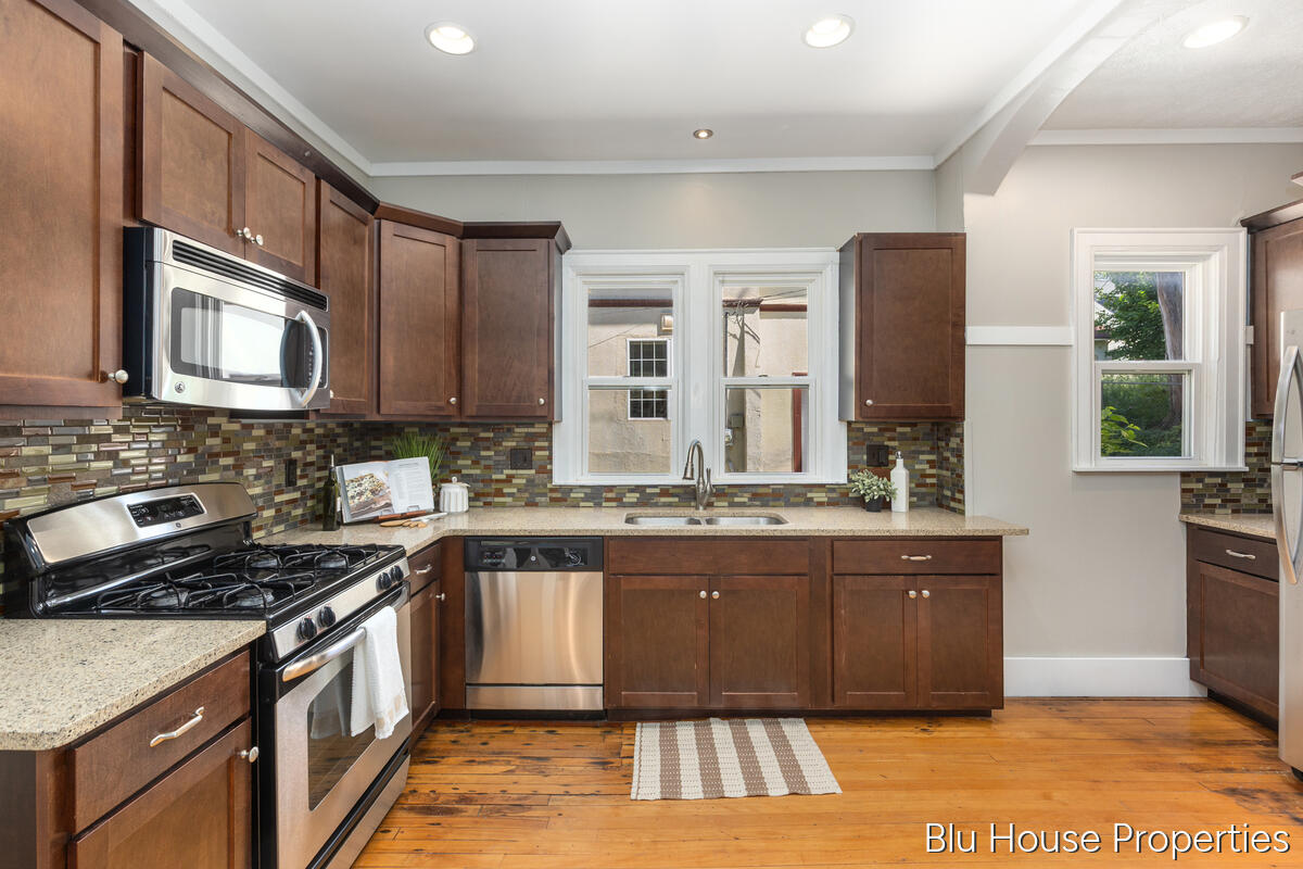 616 Giddings Avenue SE Grand Rapids MI 49506